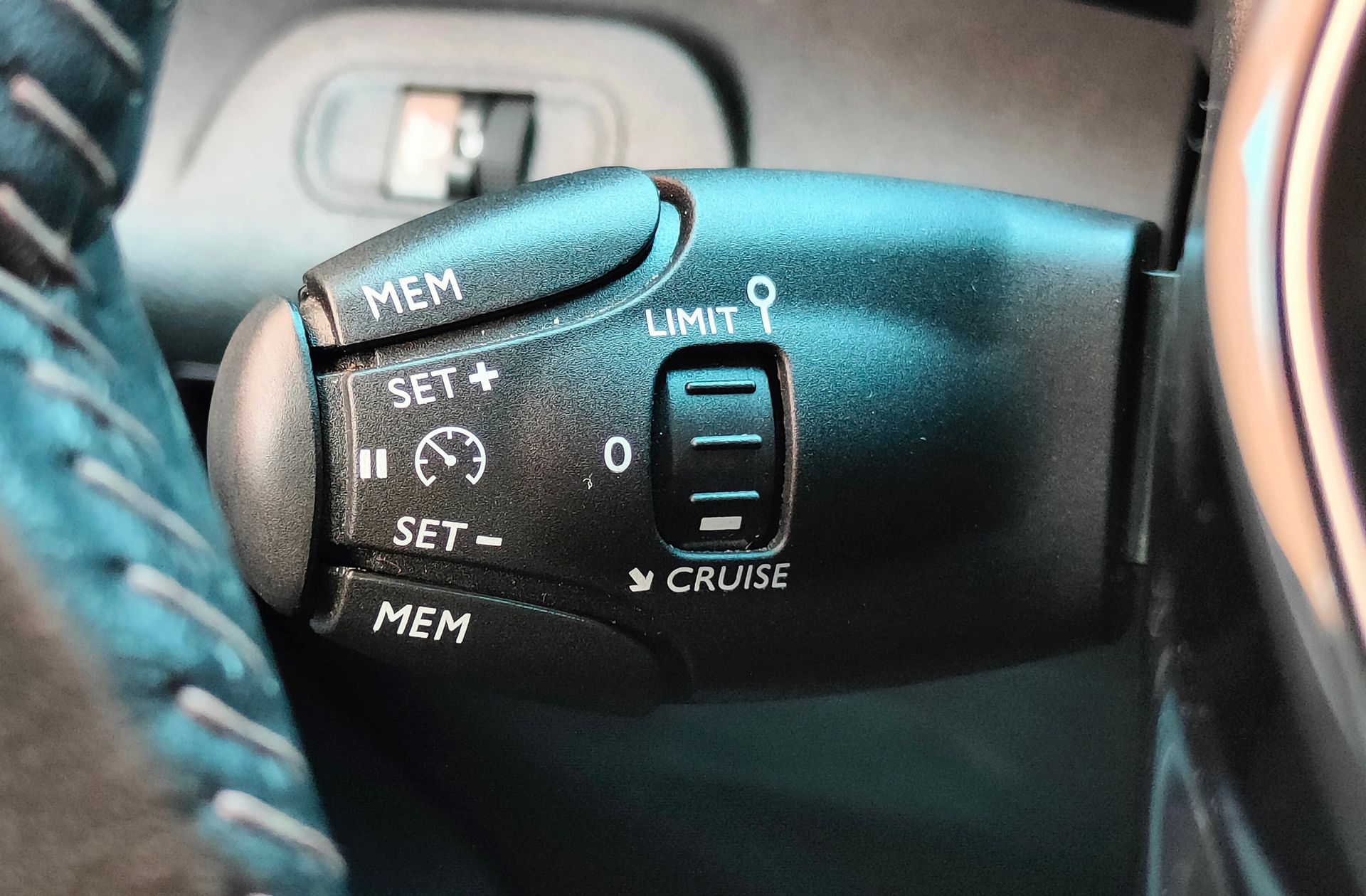 Peugeot Rifter BlueHDi 130 Allure Long 7 plazas - foto 28