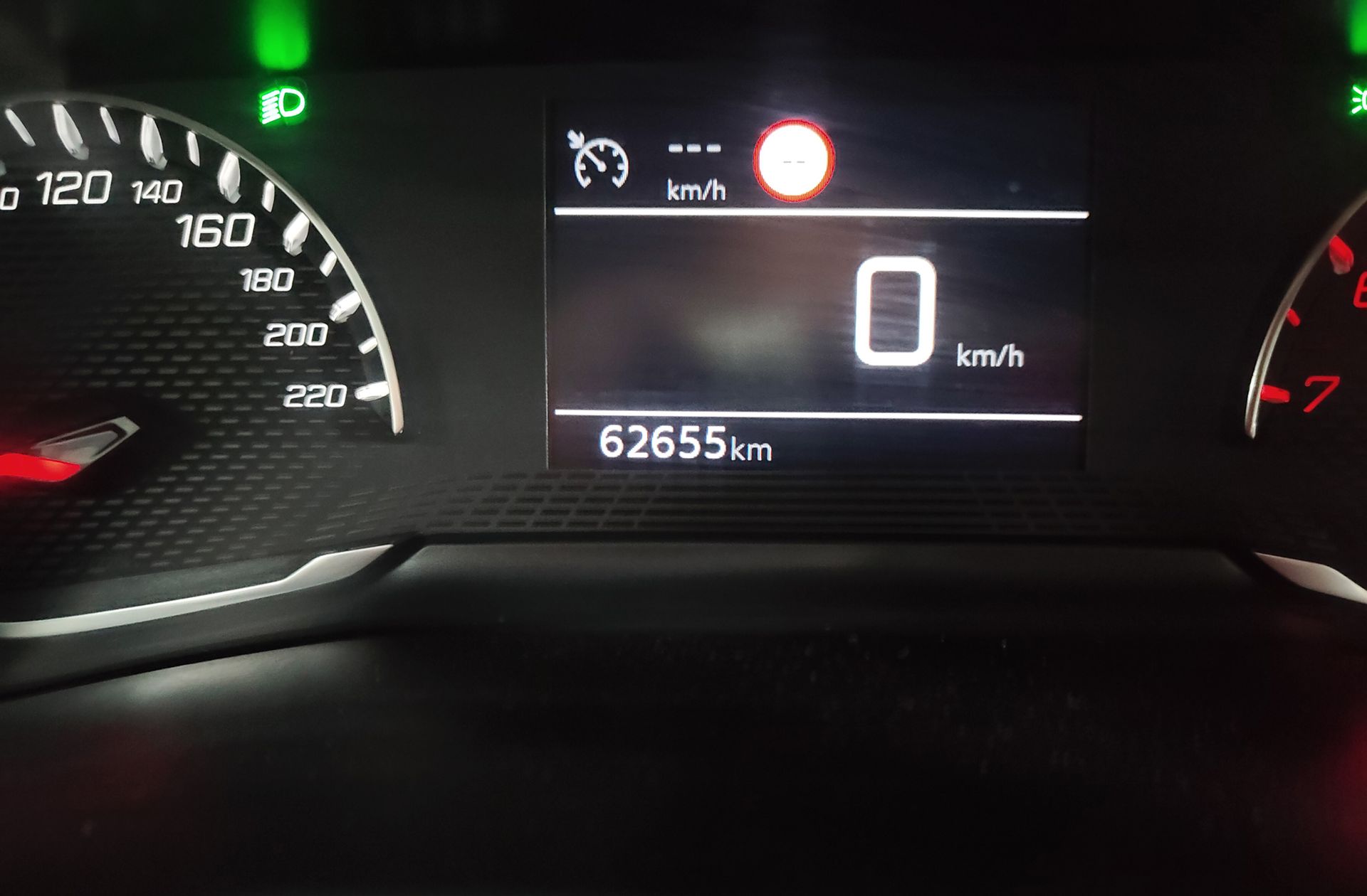 Peugeot 2008 PureTech 100 Allure - foto 9