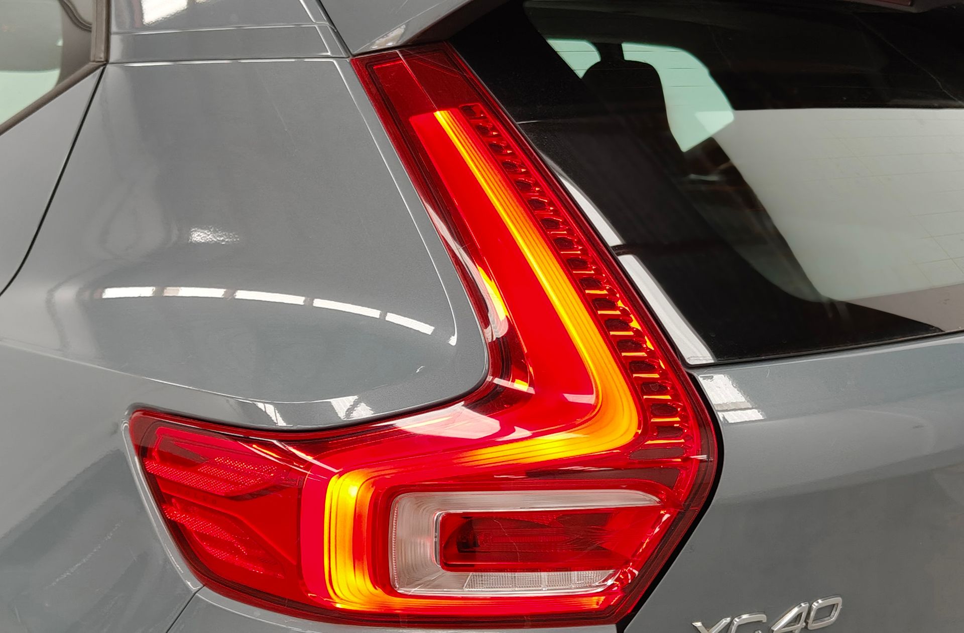 Volvo XC40 D3 Momentum AWD - foto 17