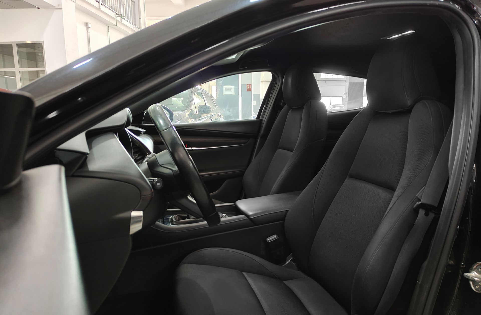 Mazda Mazda3 2.0 e-SKYACTIV-G Homura - foto 10