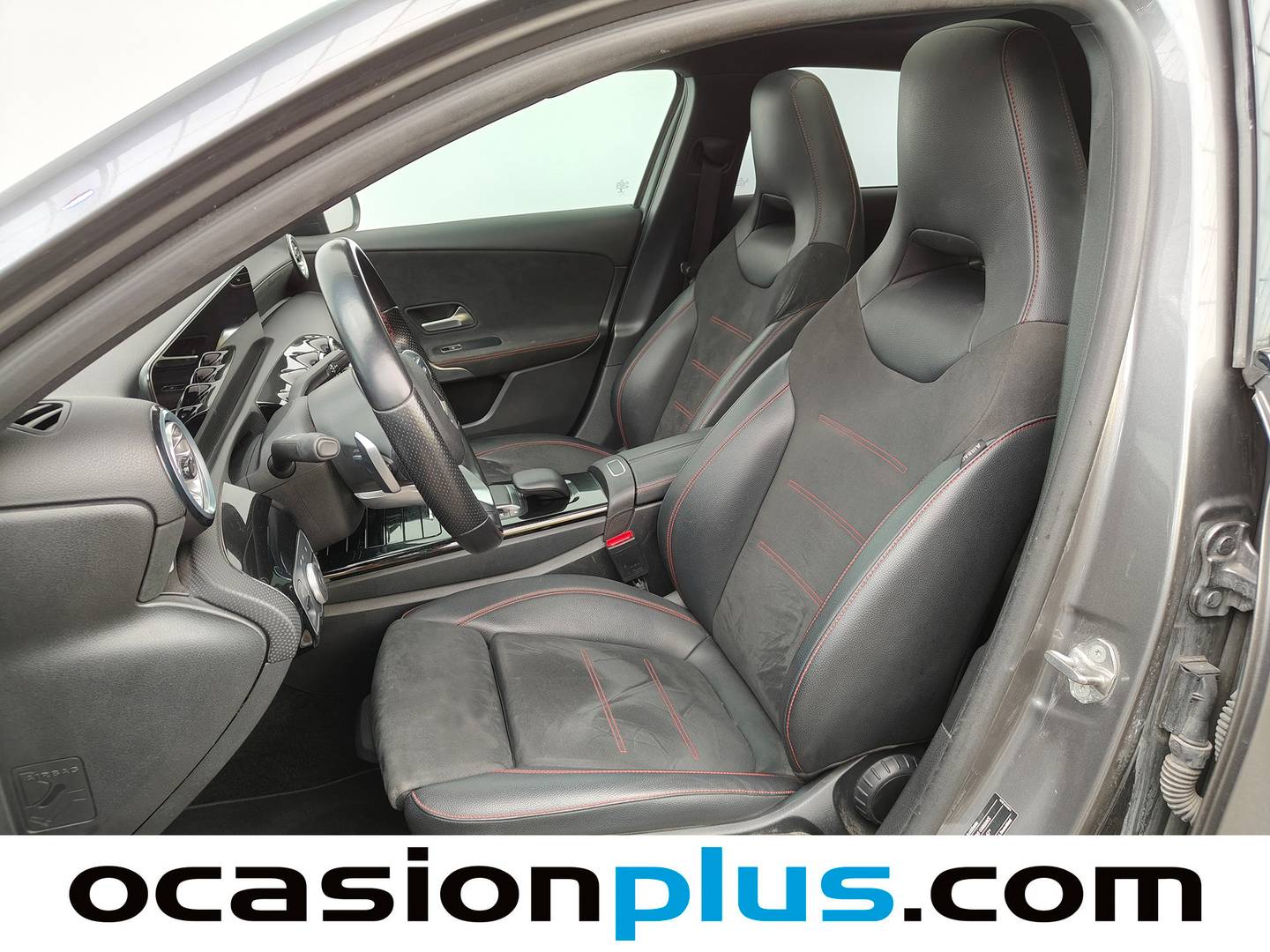 Foto asientos delanteros Mercedes Clase A Mercedes Clase A 200 d (150 CV)