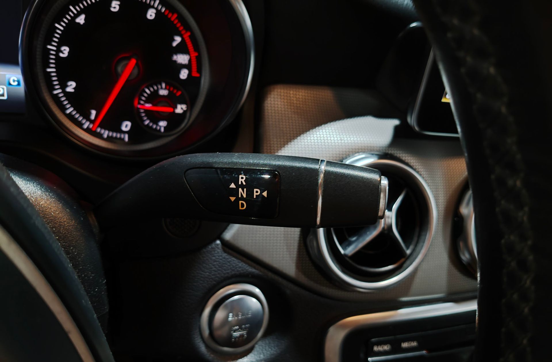 Mercedes-Benz GLA 180 - foto 5