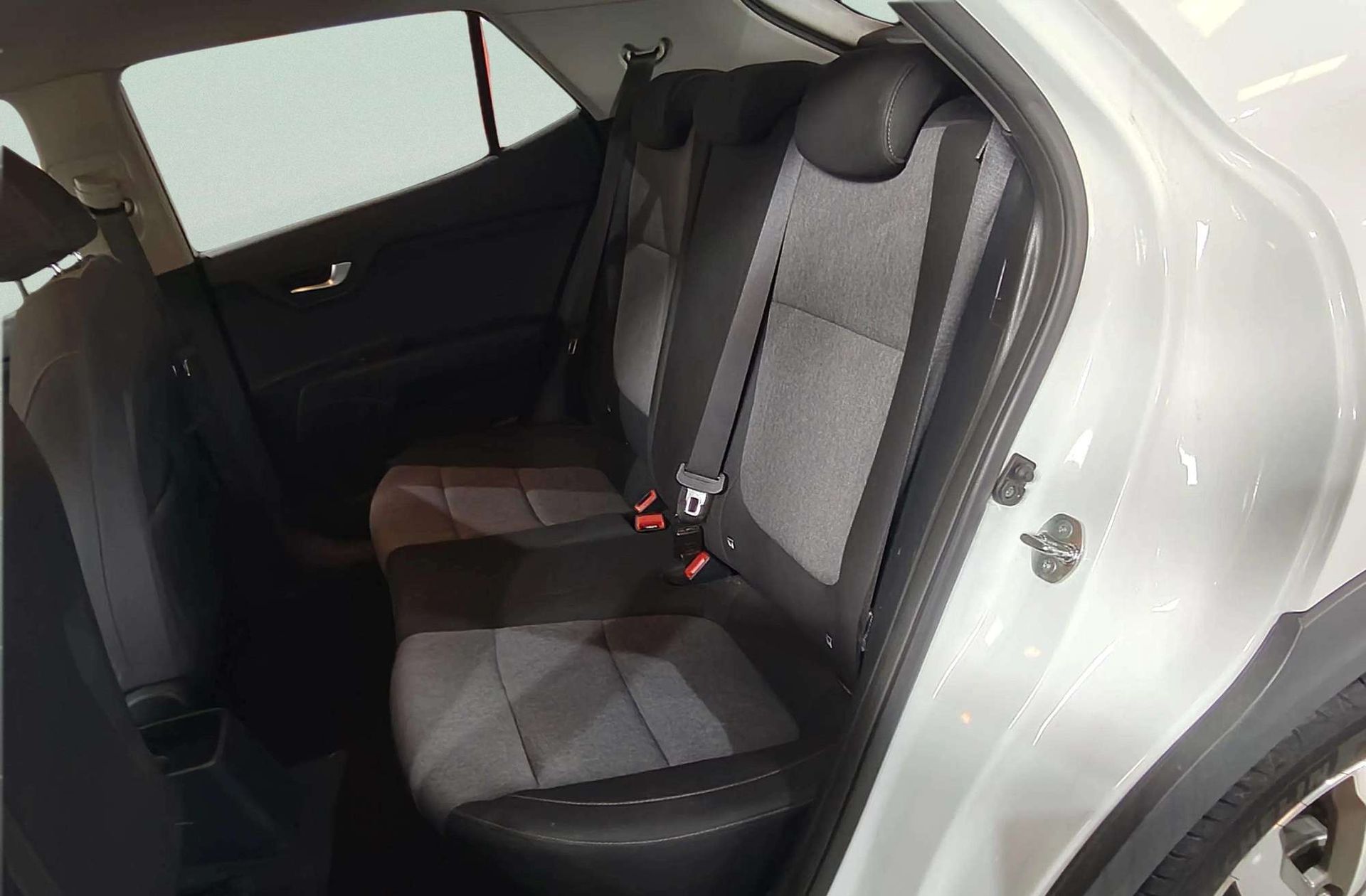 Kia Stonic 1.0 T-GDi Drive - foto 12