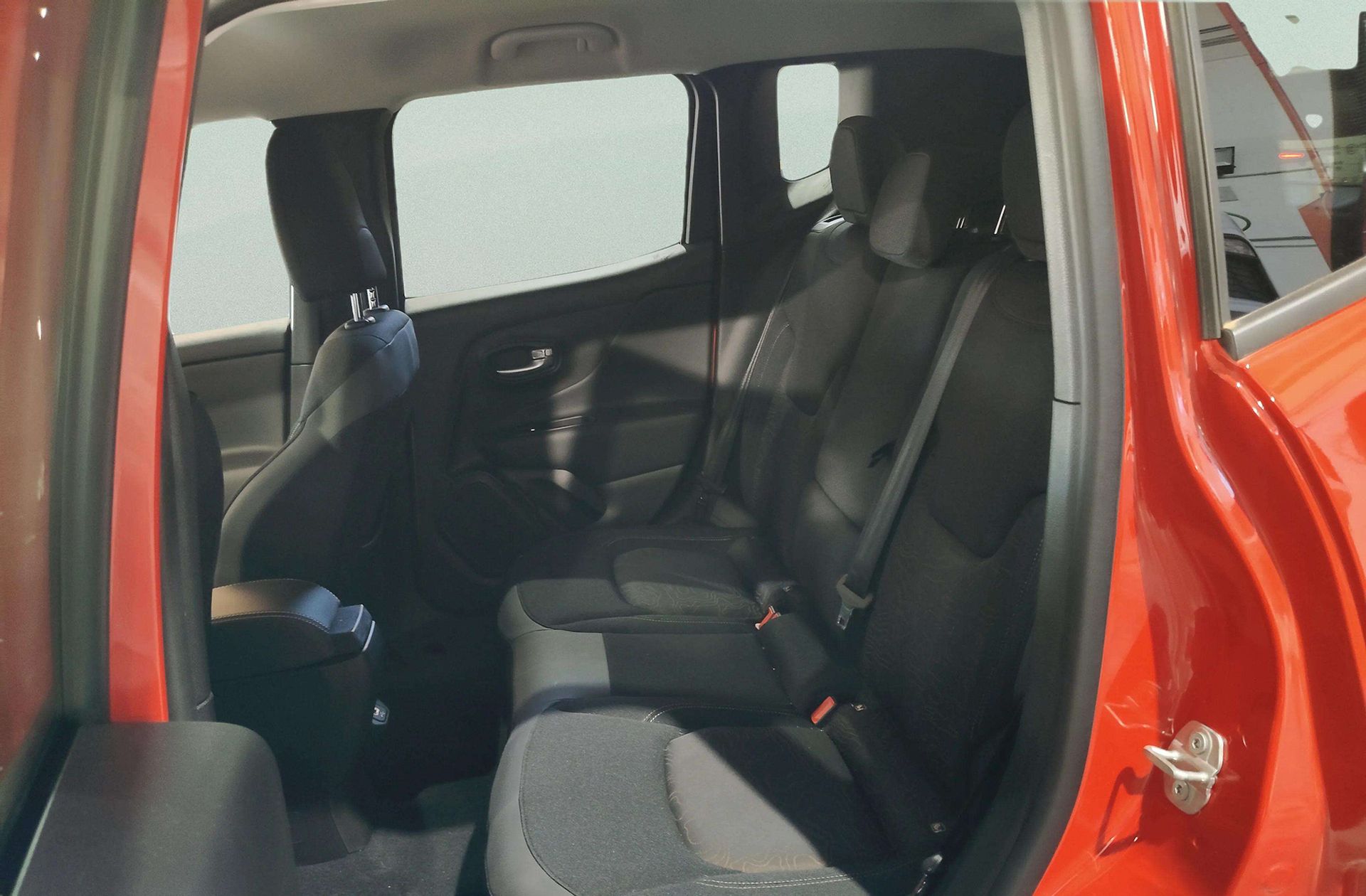 Jeep Renegade 1.3 PHEV Upland 4xe - foto 13