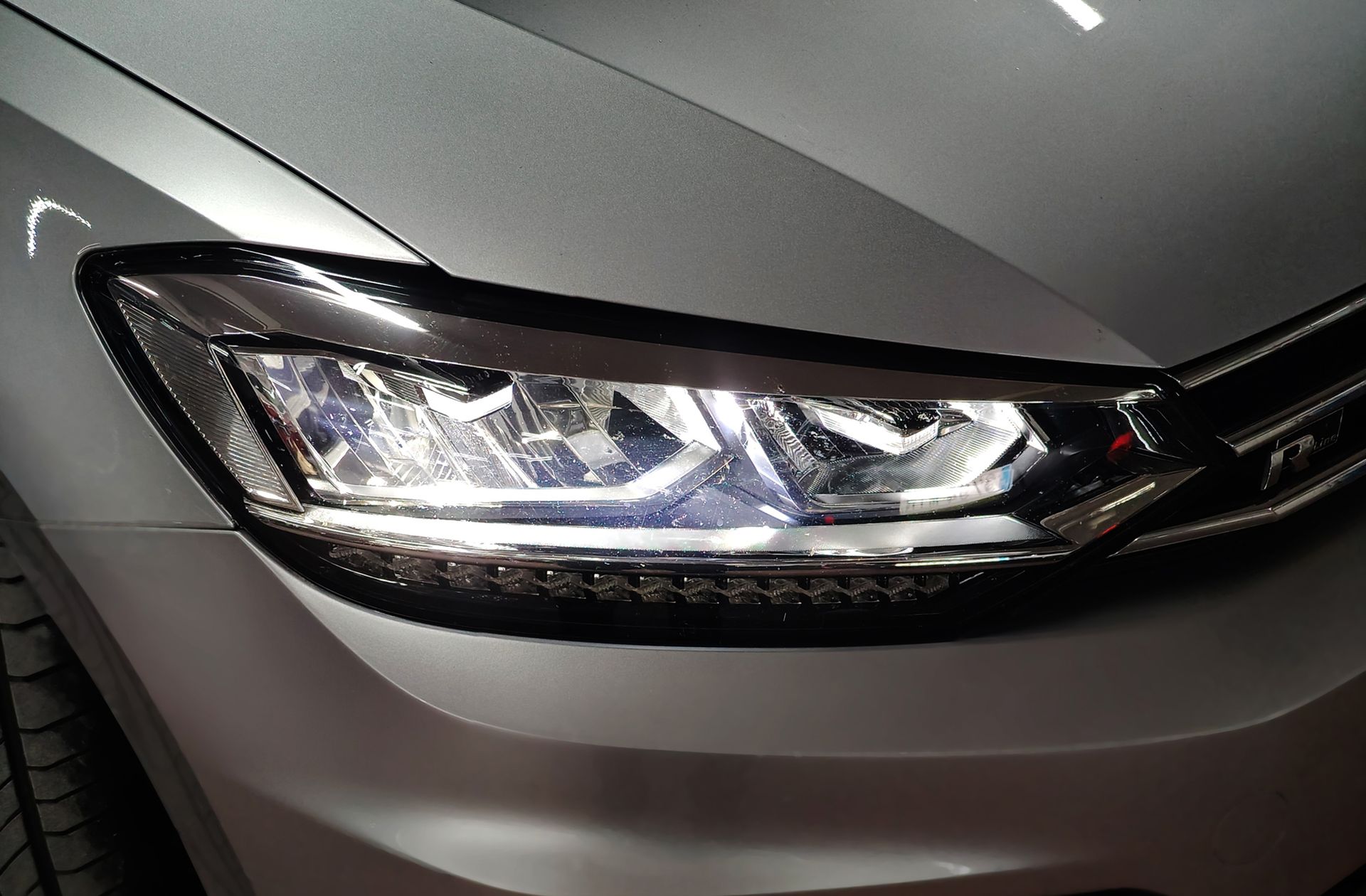 Volkswagen Touran Sport 2.0 TDI Pack R-Line - foto 16