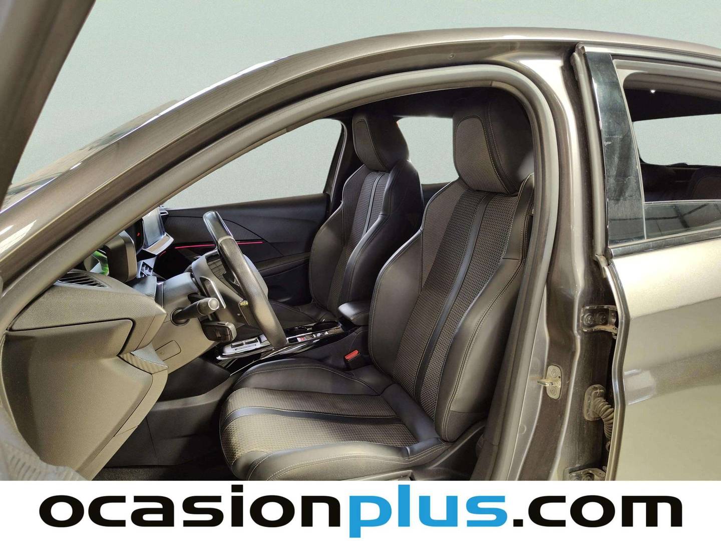 Foto asientos delanteros Peugeot 208 Peugeot 208 PureTech 100 GT EAT8 (100 CV)