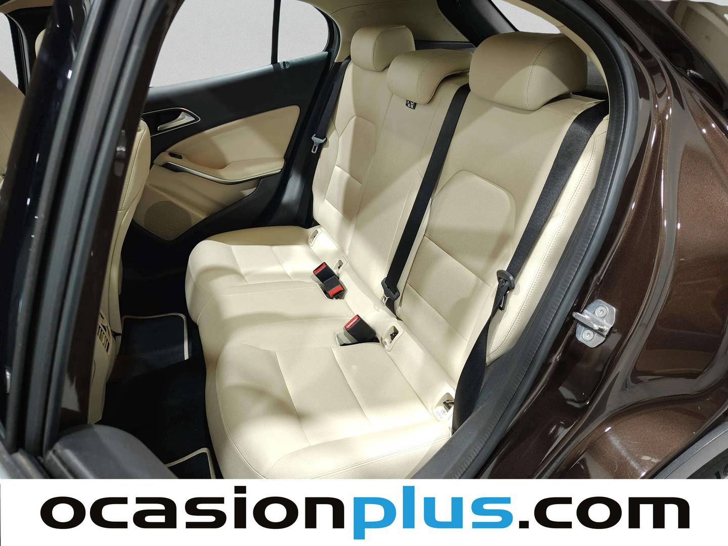 Foto asientos traseros Mercedes GLA Mercedes GLA GLA 220 d (177 CV)
