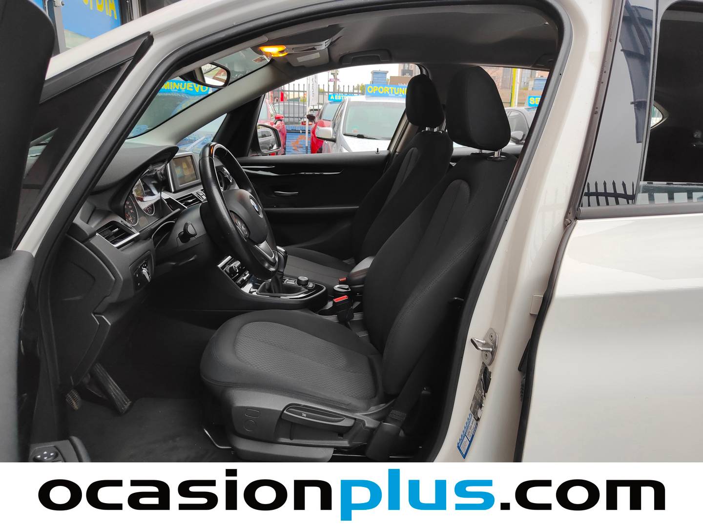 Foto asientos delanteros BMW Serie 2 Active Tourer BMW Serie 2 218d Active Tourer (150 CV)
