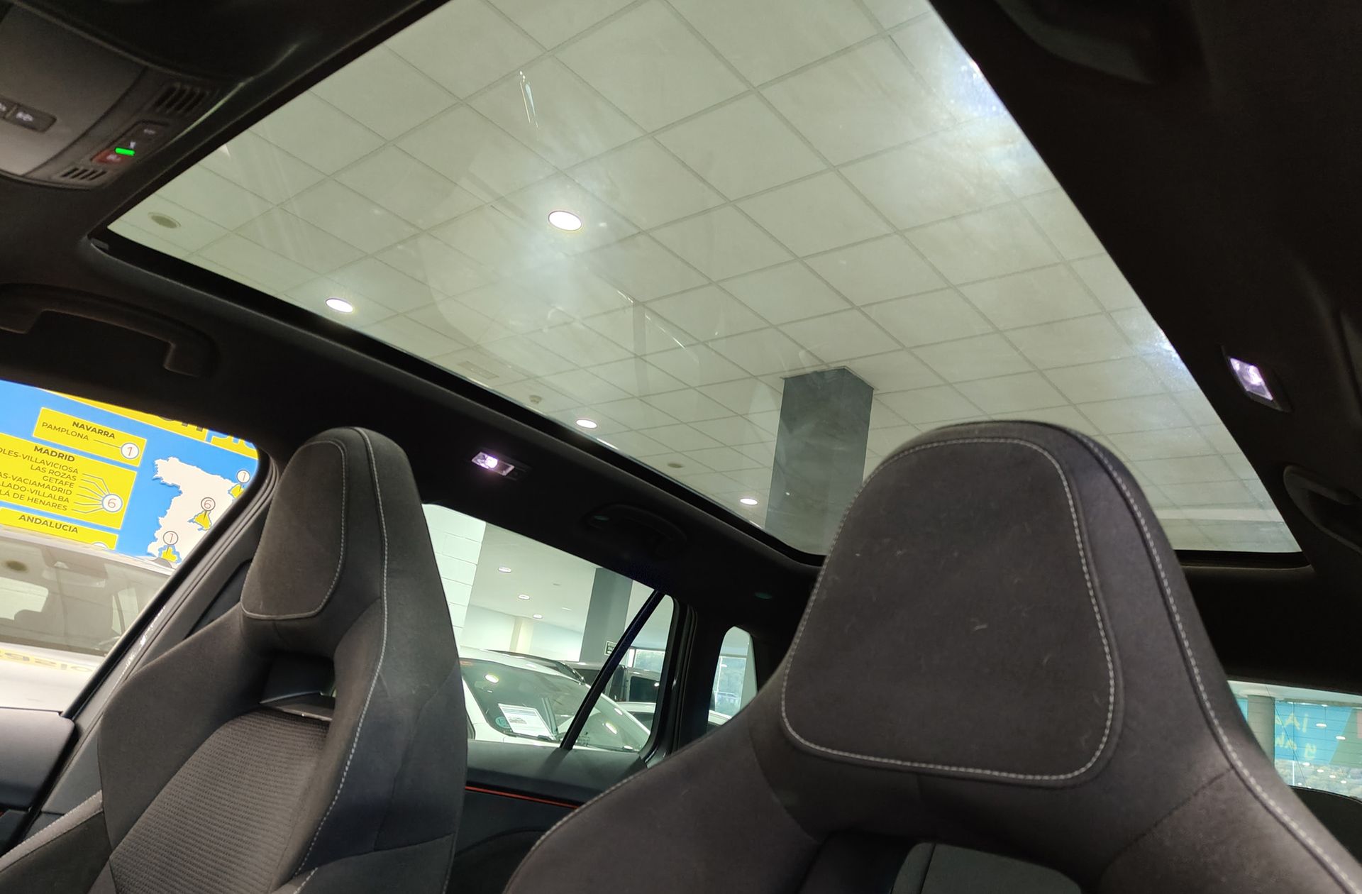 Škoda Kamiq 1.0 TSI Design DSG - foto 6