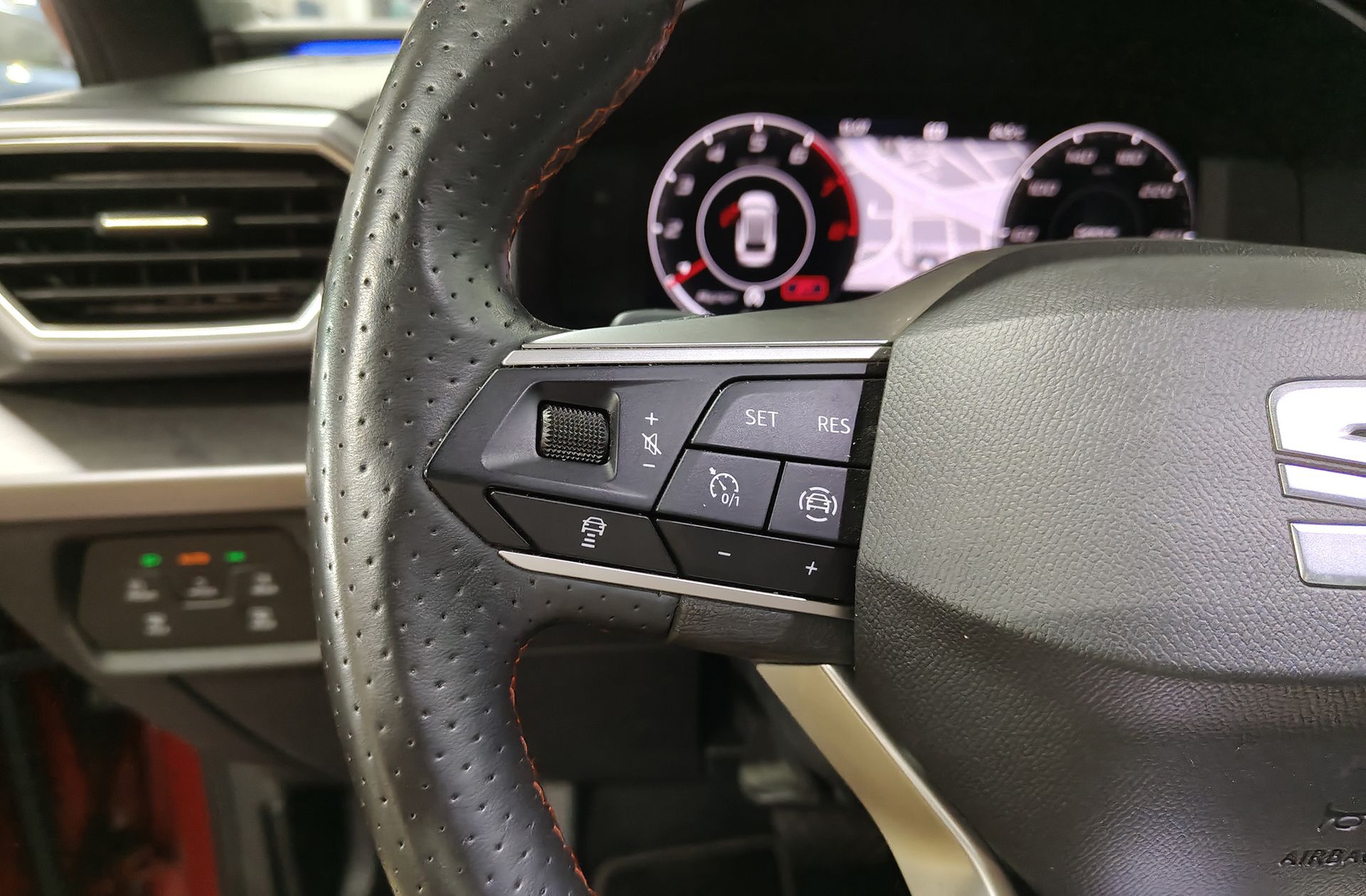 SEAT León ST 1.5 eTSI FR DSG - foto 26