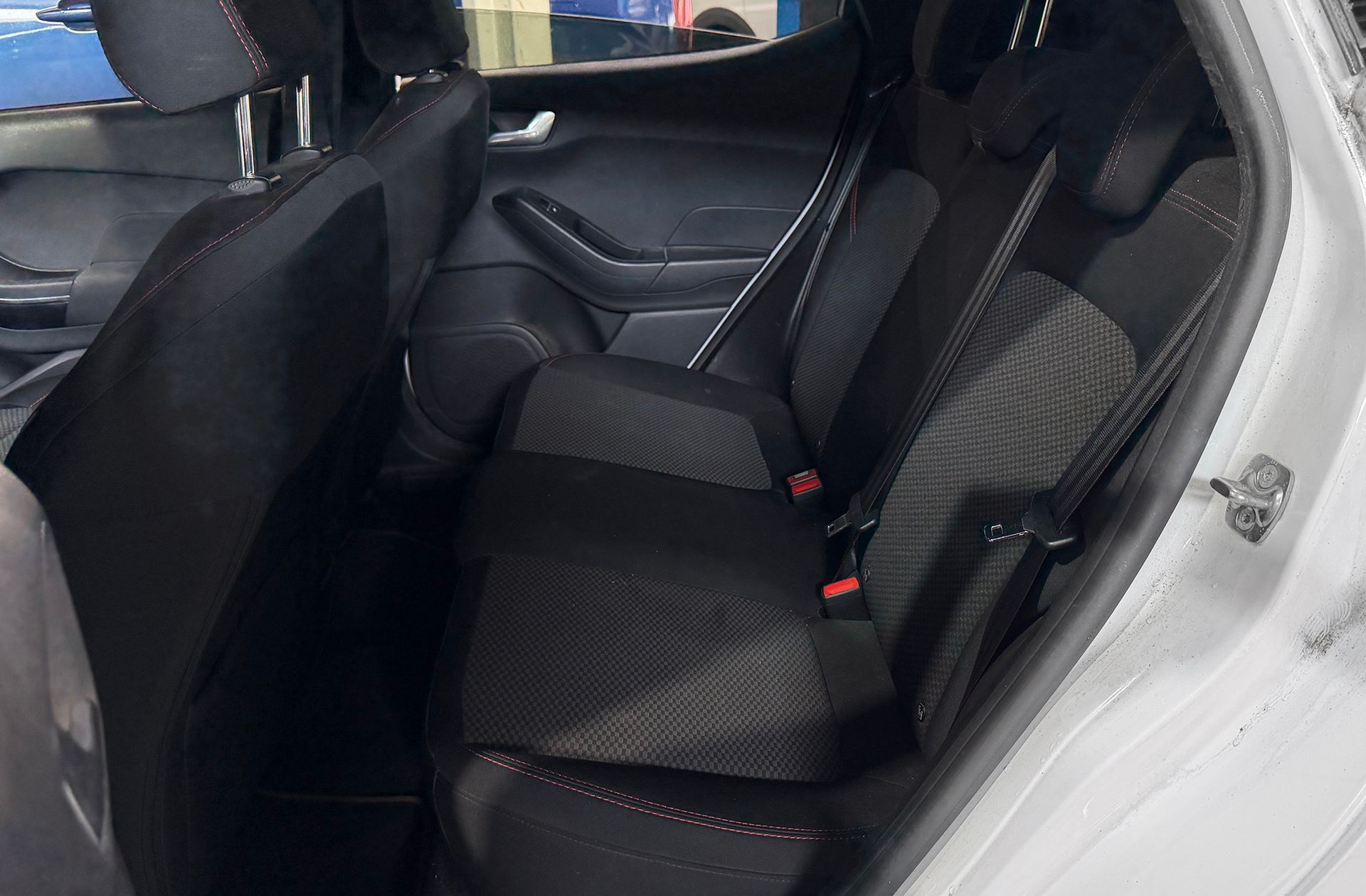 Ford Fiesta 1.0 EcoBoost ST-Line - foto 12