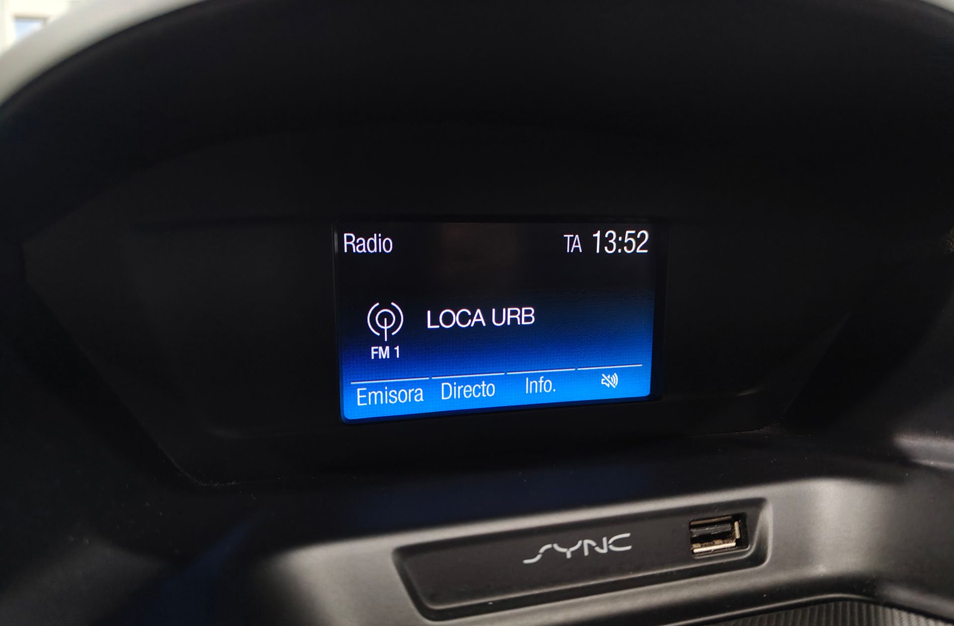 Ford Kuga 1.5 EcoBoost Trend 4x2 - foto 28