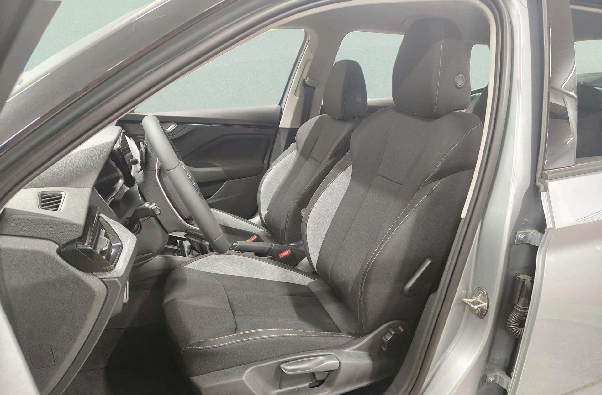 Škoda Kamiq 1.0 TSI Selection DSG - foto 12