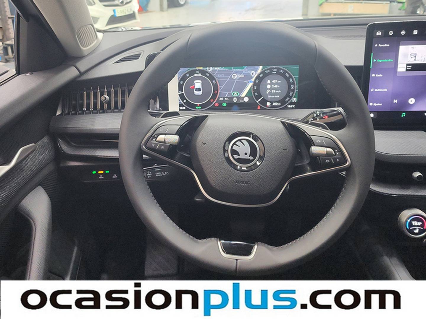 Foto Skoda Superb Skoda Superb 1.5 TSI m-HEV Essence DSG (150 CV)