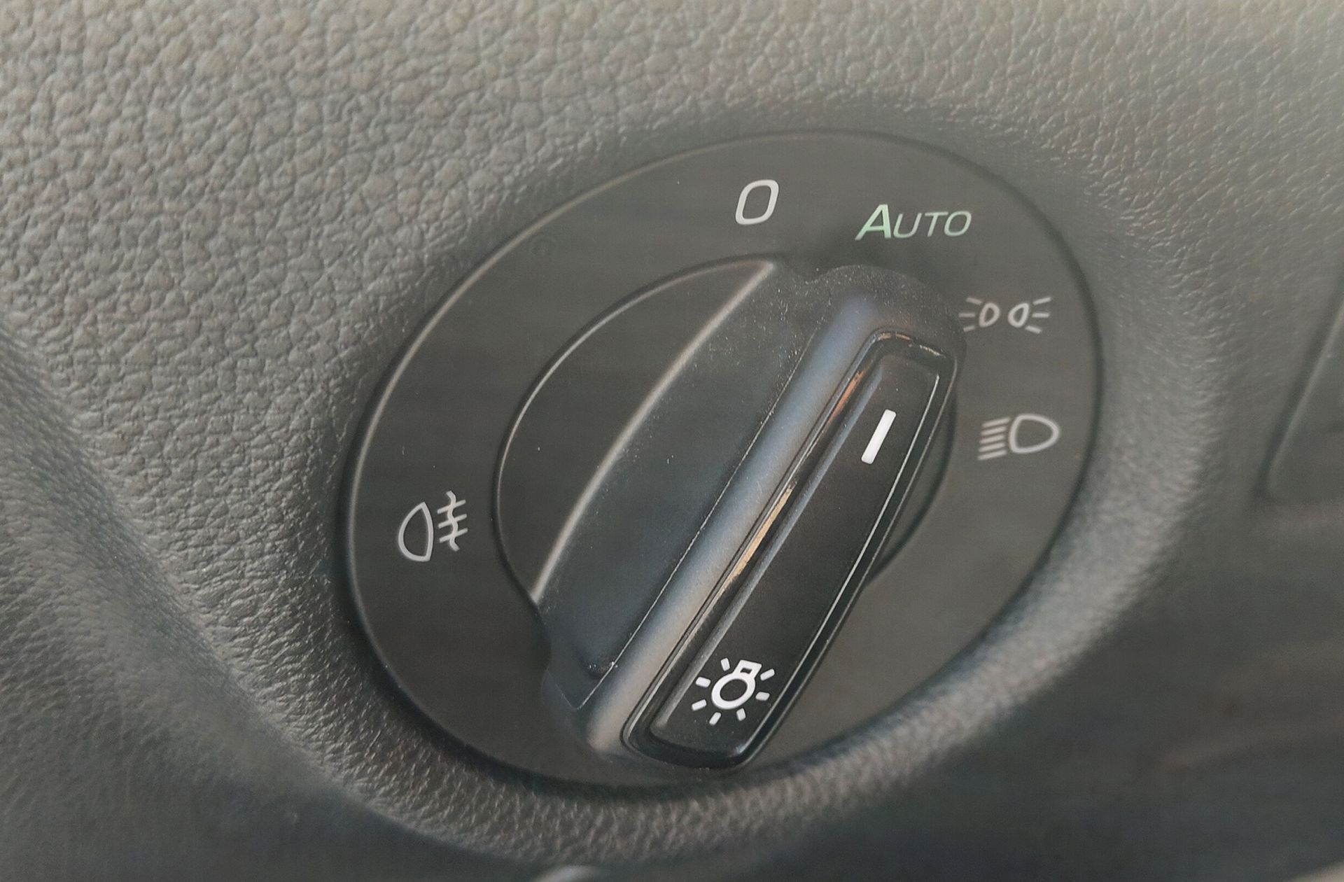 Škoda Kamiq 1.0 TSI Style DSG - foto 27