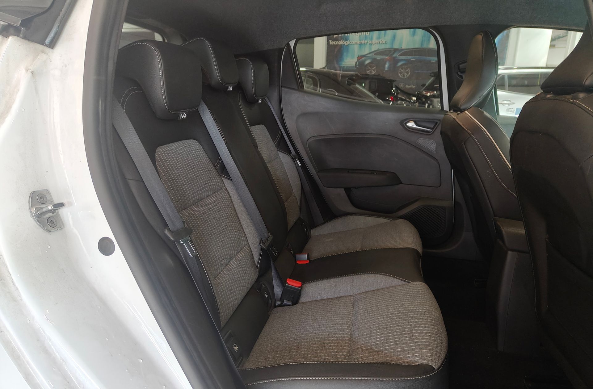Renault Clio Techno TCe - foto 15