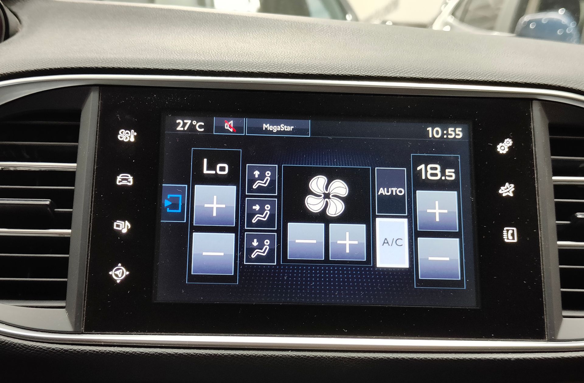 Peugeot 308 BlueHDi 150 Allure - foto 30