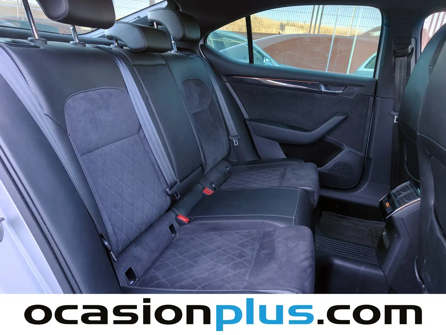 Foto Skoda Superb Skoda Superb 1.8 TSI Sport Line (180 CV)