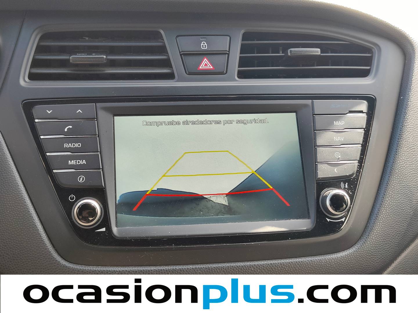 Equipamiento del Hyundai i20 Hyundai i20 1.2 MPI Elegant Nav (84 CV)