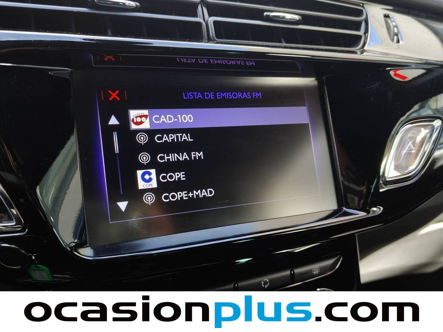 Foto DS DS 3 DS DS3 Crossback PureTech 110 S&S Dark Side EAT6  (110 CV)