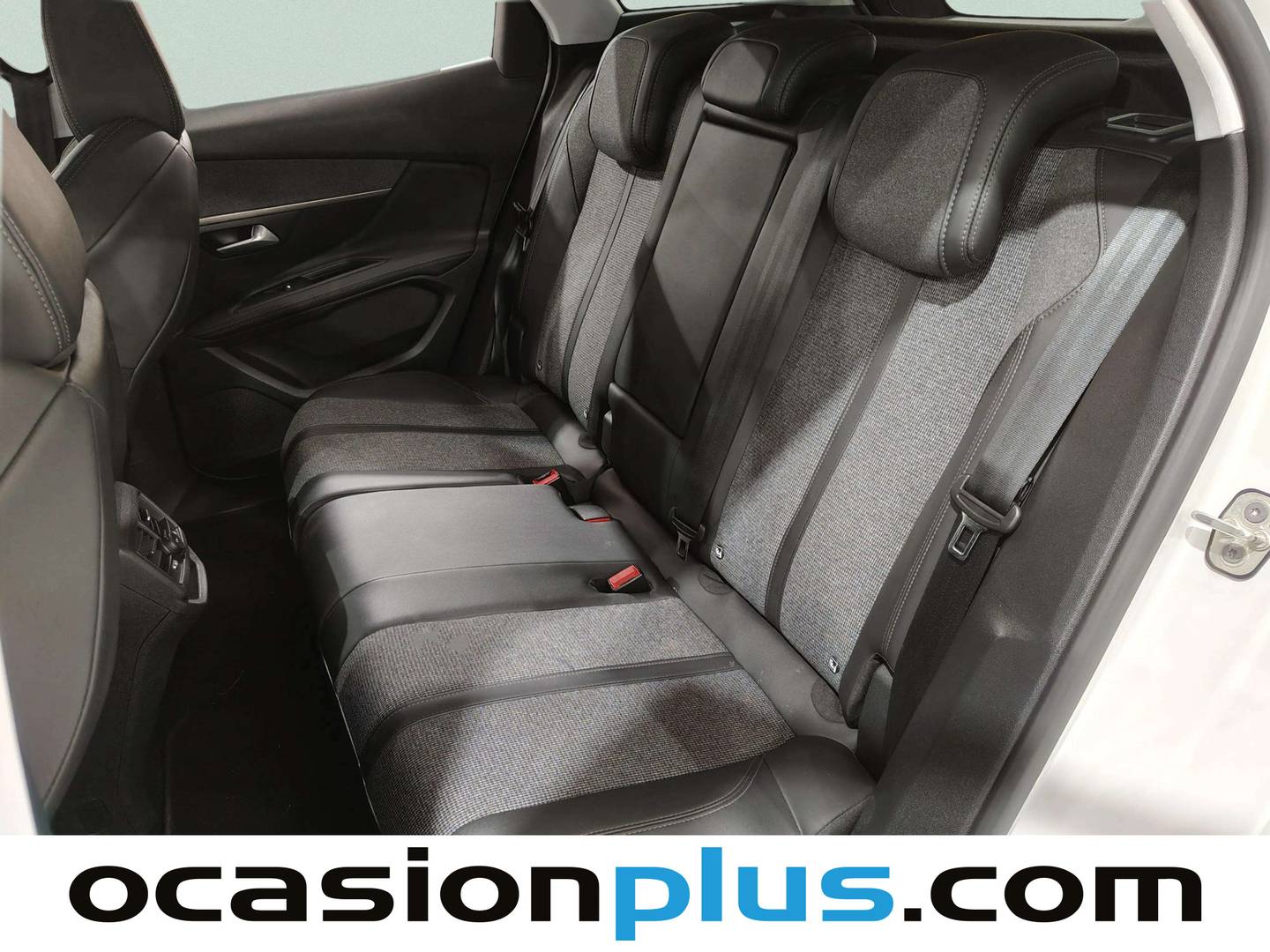 Foto asientos traseros Peugeot 3008 Peugeot 3008 BlueHDi 130 S&S Allure (130 CV)