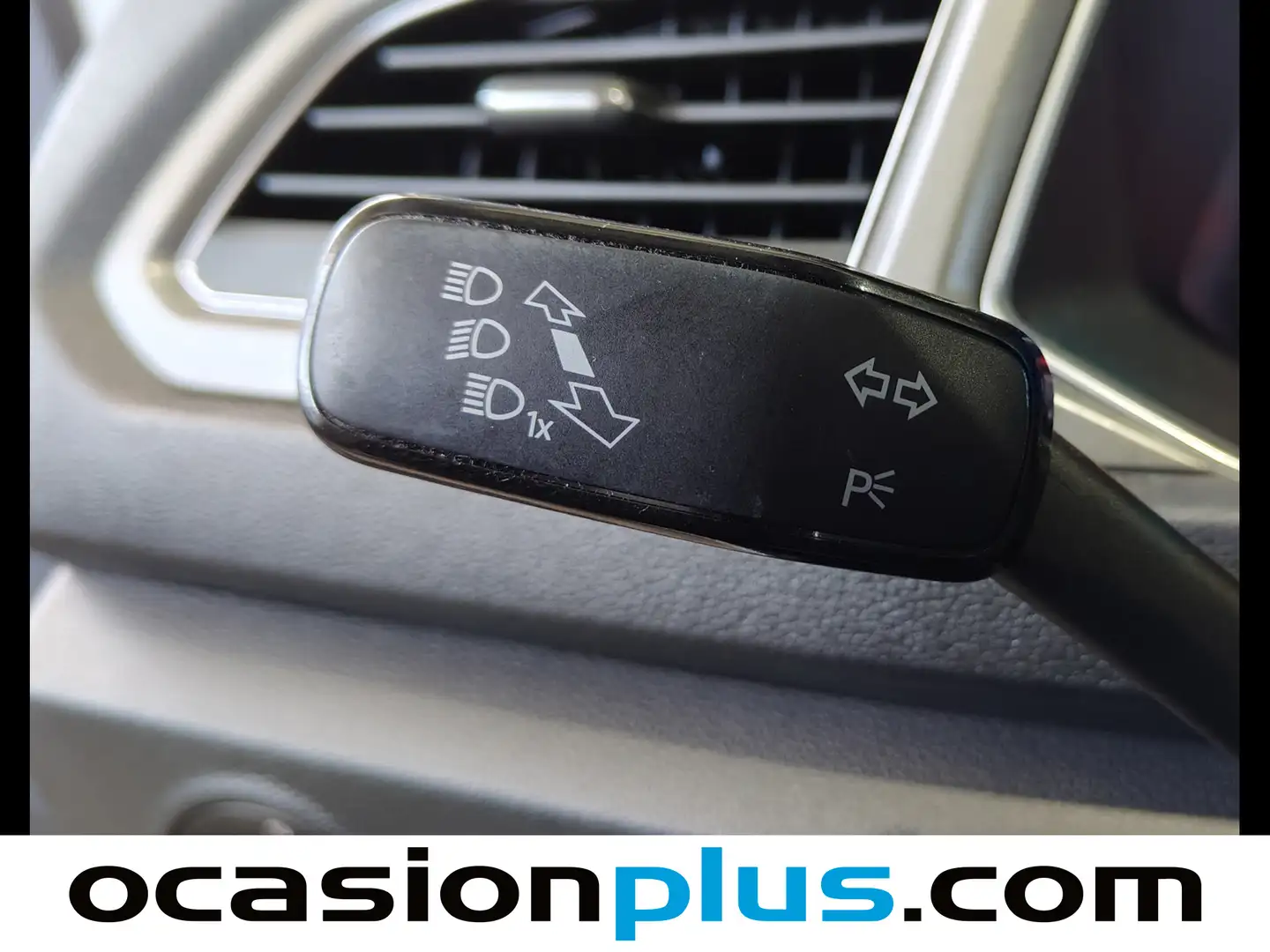 Foto Volkswagen T-Roc Volkswagen T-Roc Advance R-Line 2.0 TDI (150 CV) DSG