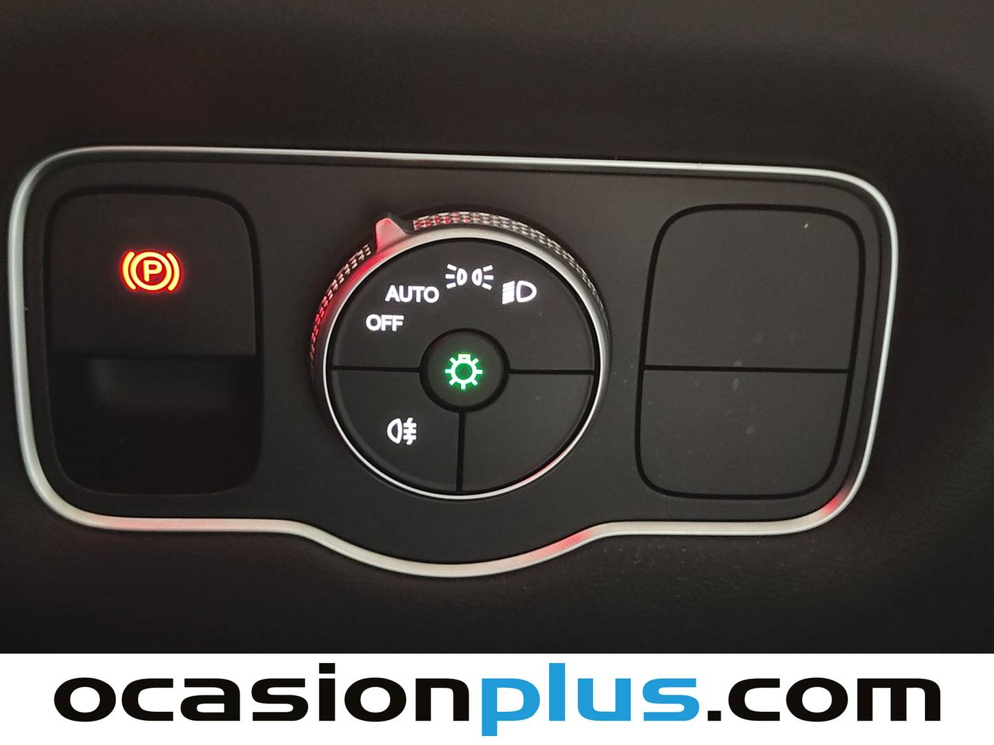 Accesorios del EBRO S800 EBRO S800 1.6 TGDI Premium DCT (147 CV) 7 Plazas