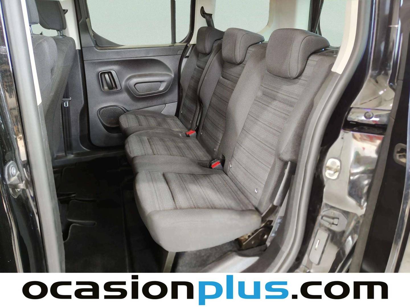 Foto asientos traseros Opel Combo Life Opel Combo Life 1.5 TD S&S Selective L (102 CV)