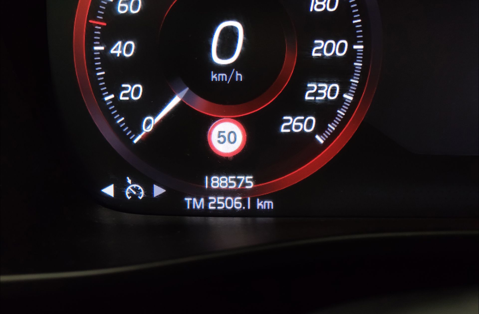 Volvo XC40 D3 Momentum - foto 9
