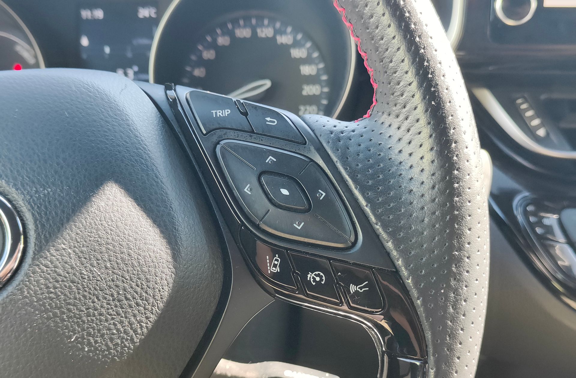 Toyota C-HR 180H GR Sport - foto 28