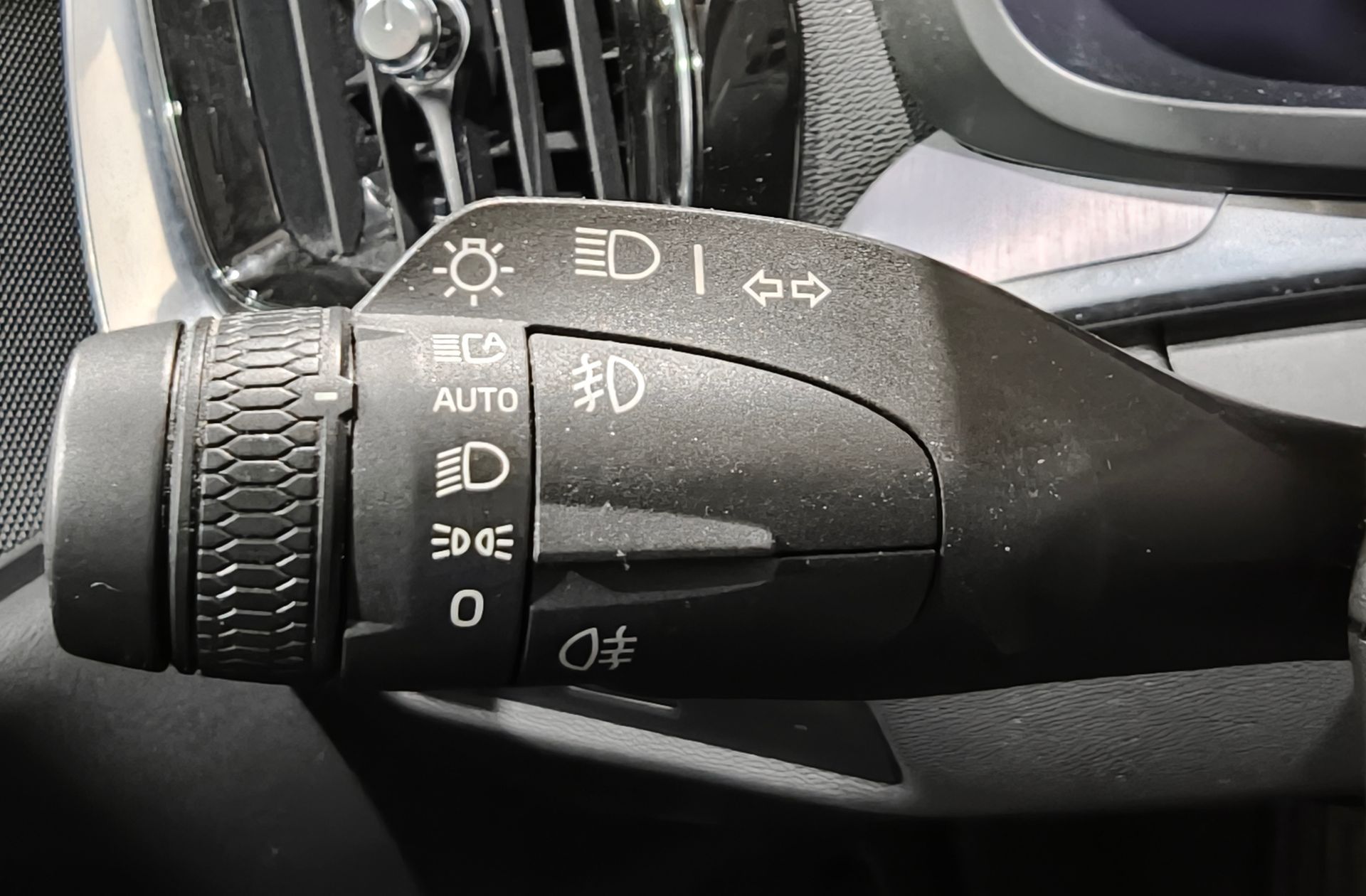 Volvo S60 B4 G Core FWD - foto 24