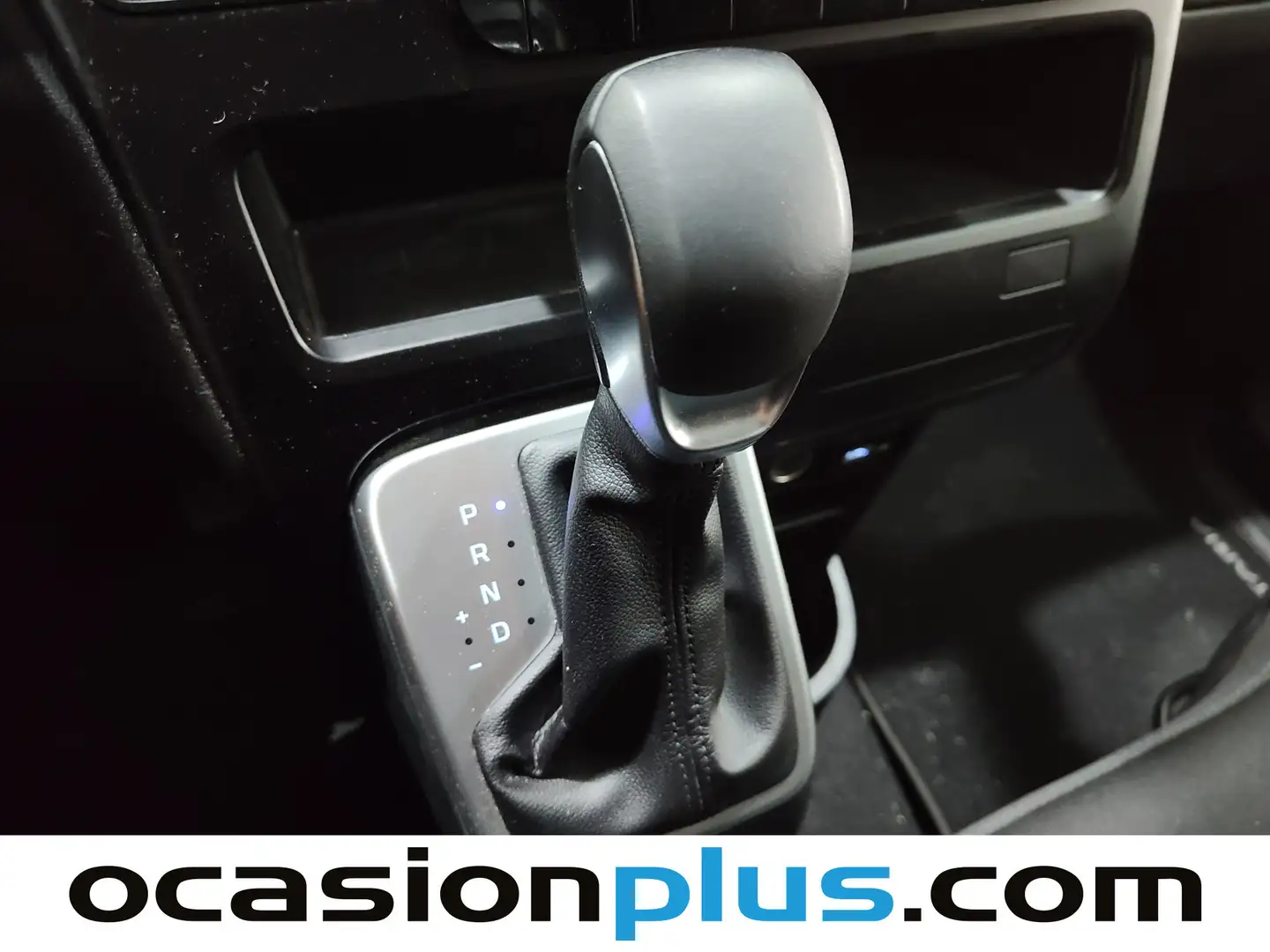 Foto Hyundai Staria Hyundai Staria 2.2 CRDI Maxx 9S  (177 CV) 9 Plazas