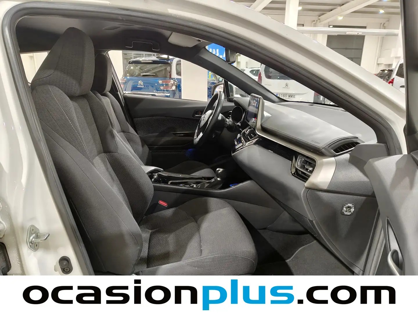 Foto Toyota C-HR Toyota C-HR 1.8 125H Advance (122 CV)