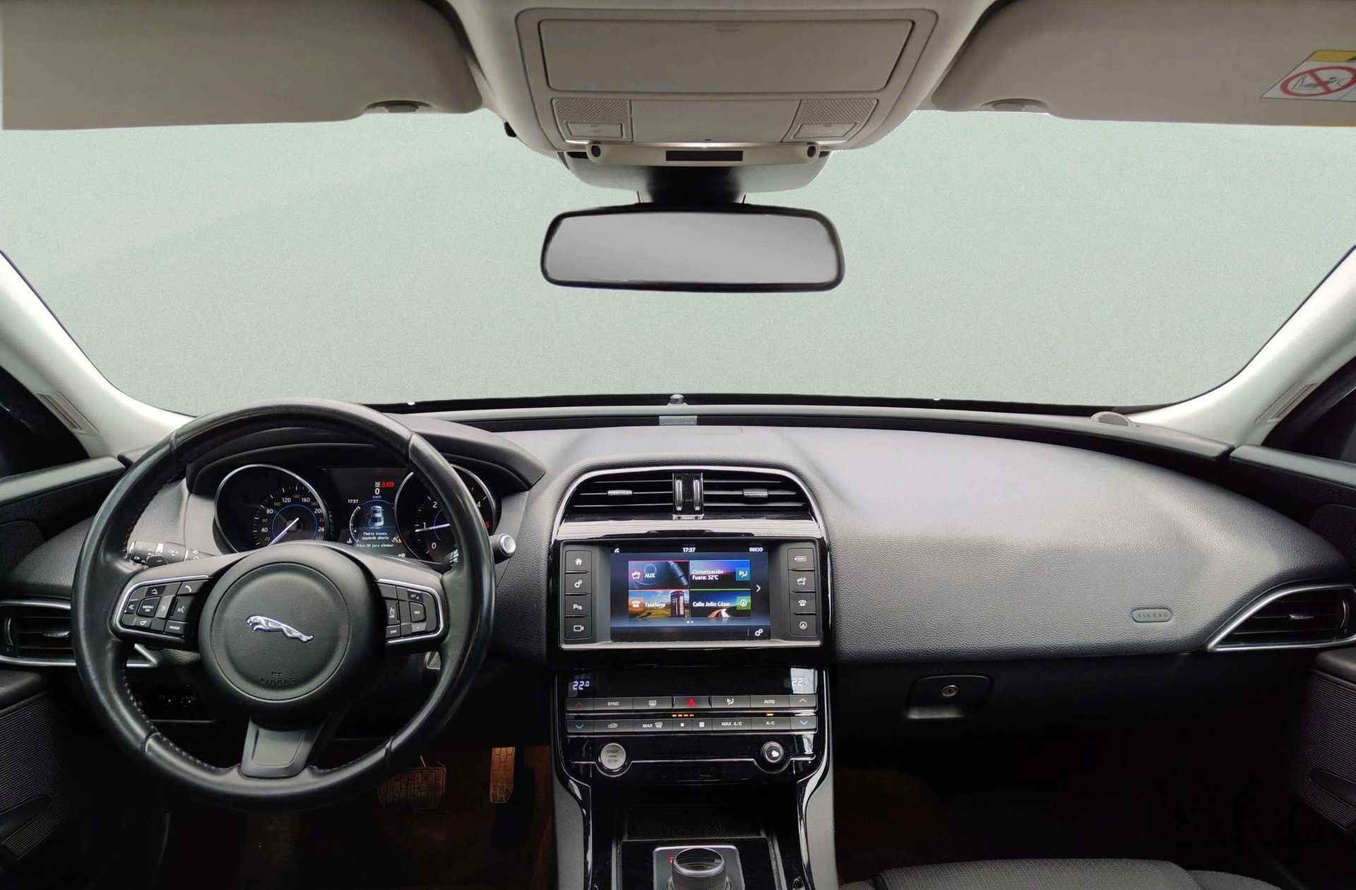 Jaguar XE 2.0 Diesel XE-Pure RWD - foto 6