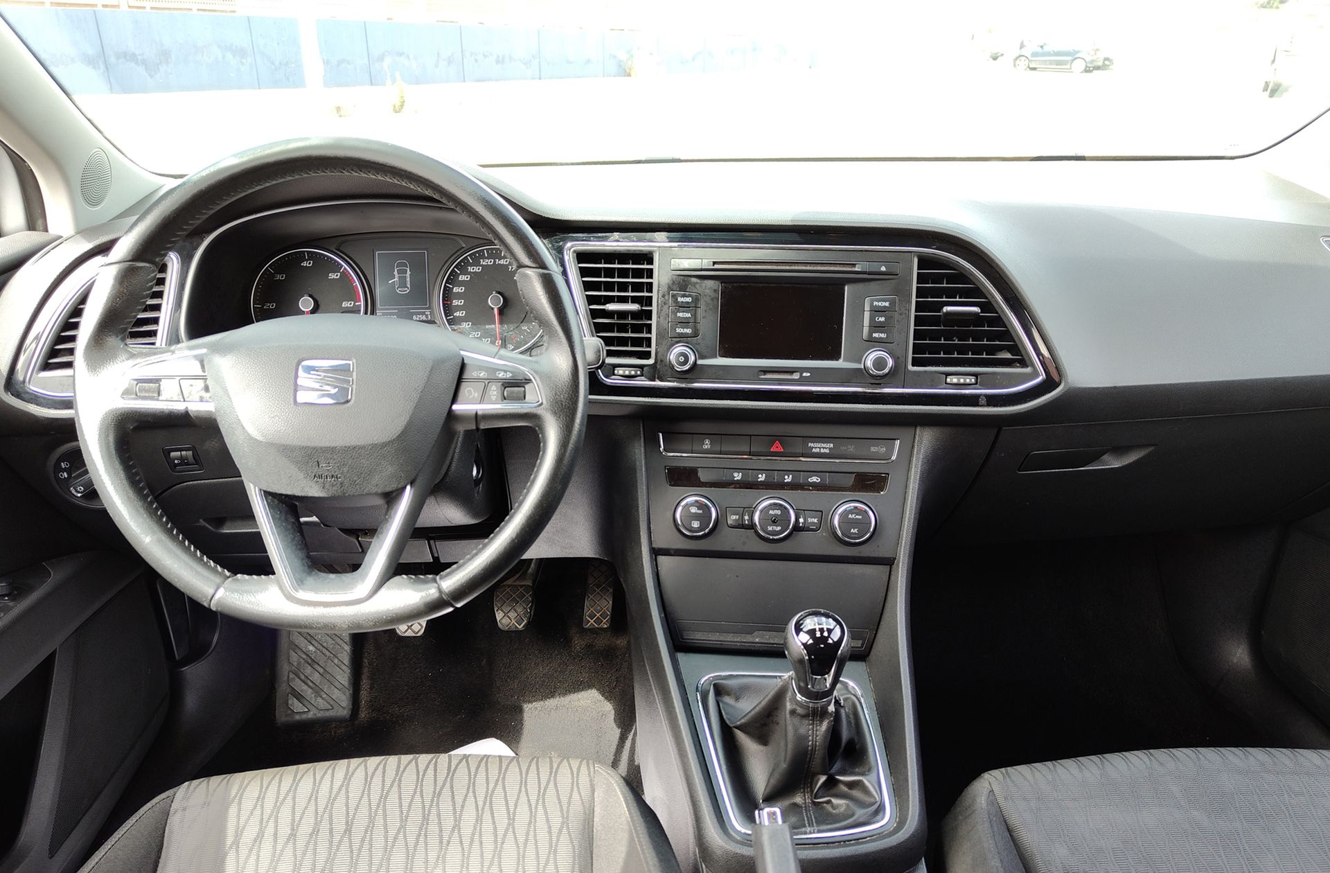 SEAT León 1.6 TDI Style - foto 5