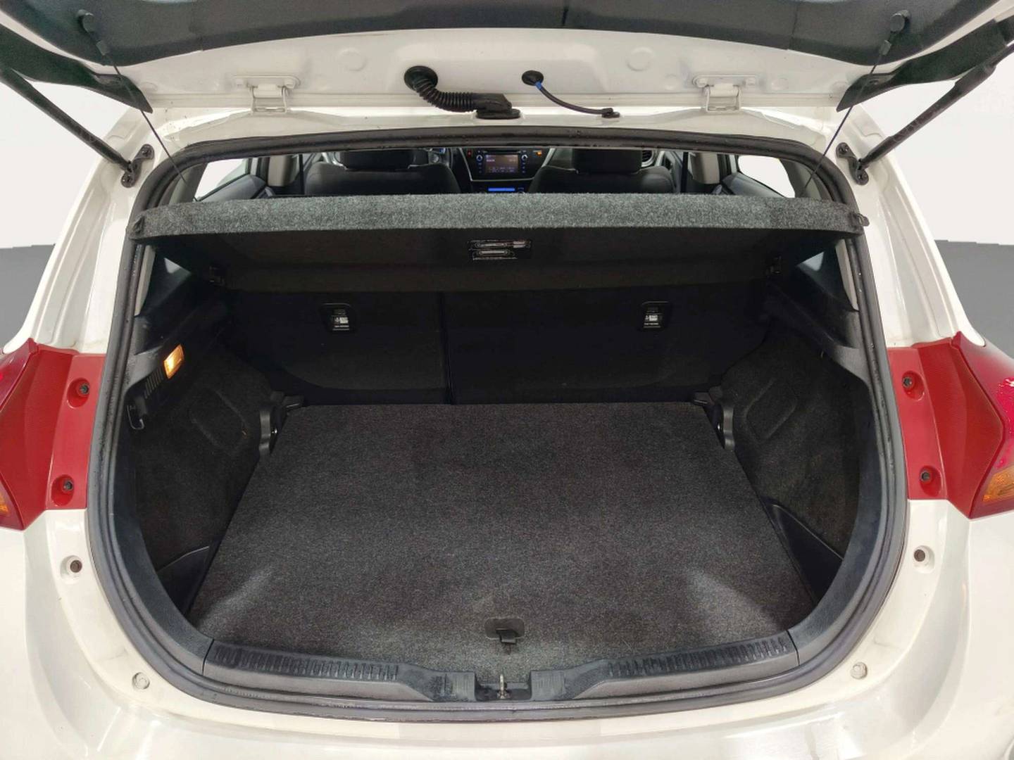 Fotos maletero Toyota Auris Toyota Auris 130 Active (132 CV)