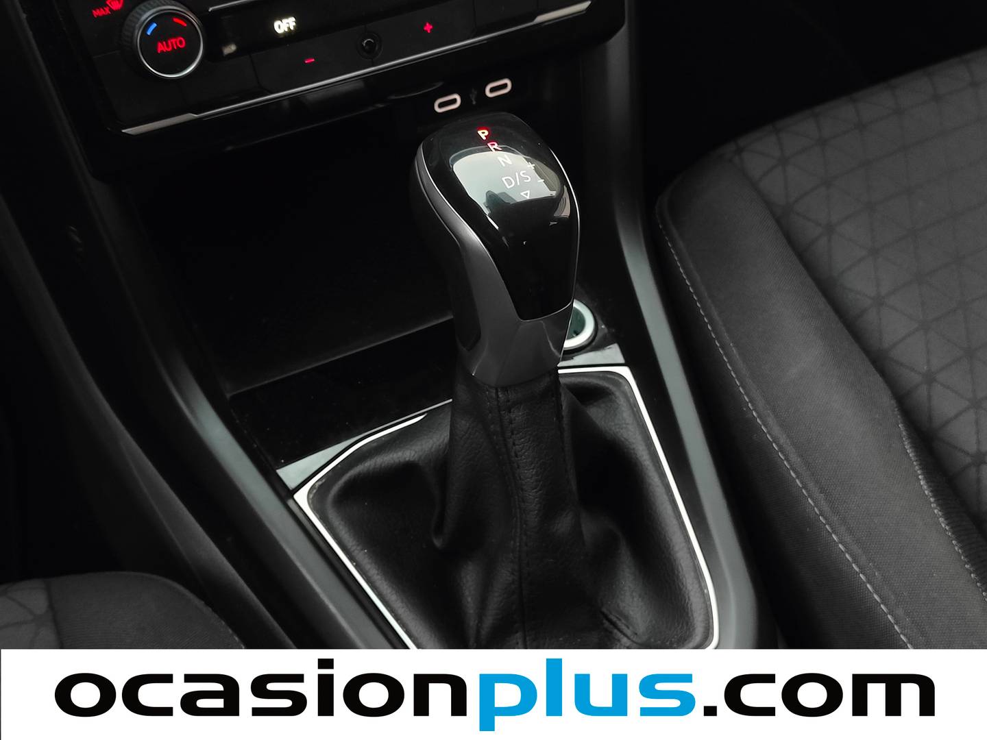 Foto Volkswagen T-Cross Volkswagen T-Cross Advance 1.0 TSI (110 CV) DSG