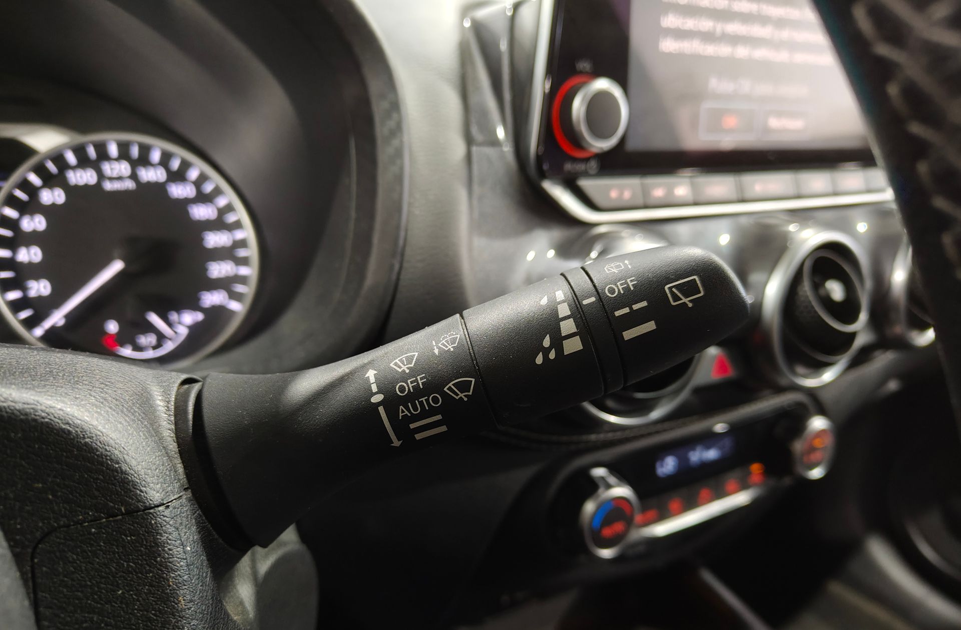 Nissan Juke DIG-T Tekna - foto 29