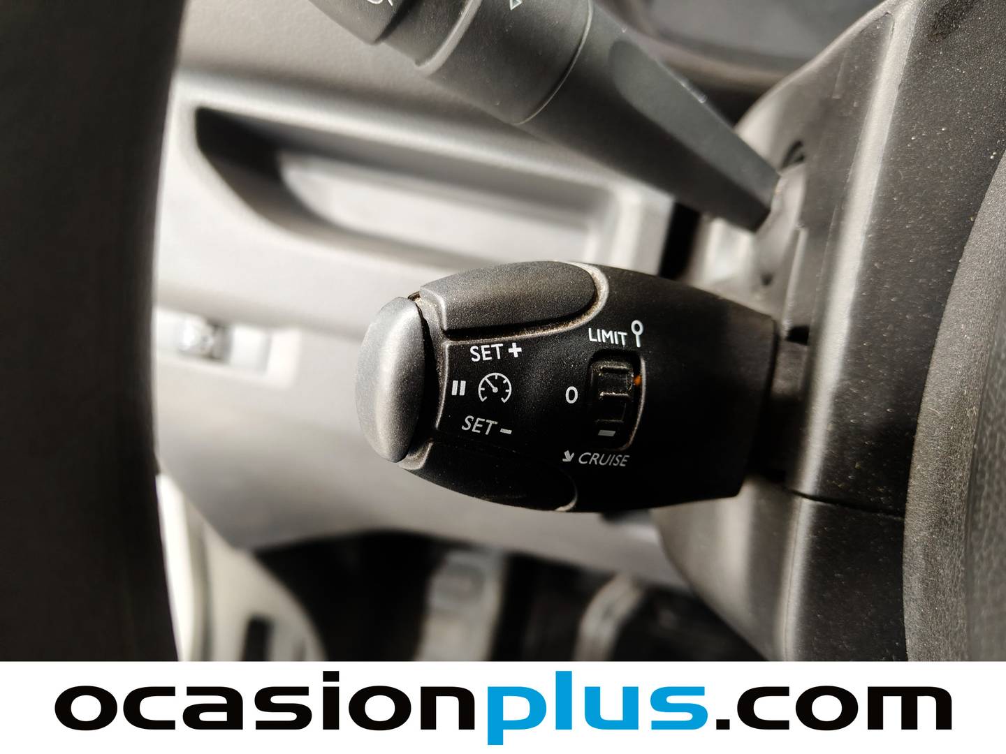 Extras y acabados del Peugeot Expert Peugeot Expert Furgon BlueHDi 120 S&S Pro Standard (122 CV)