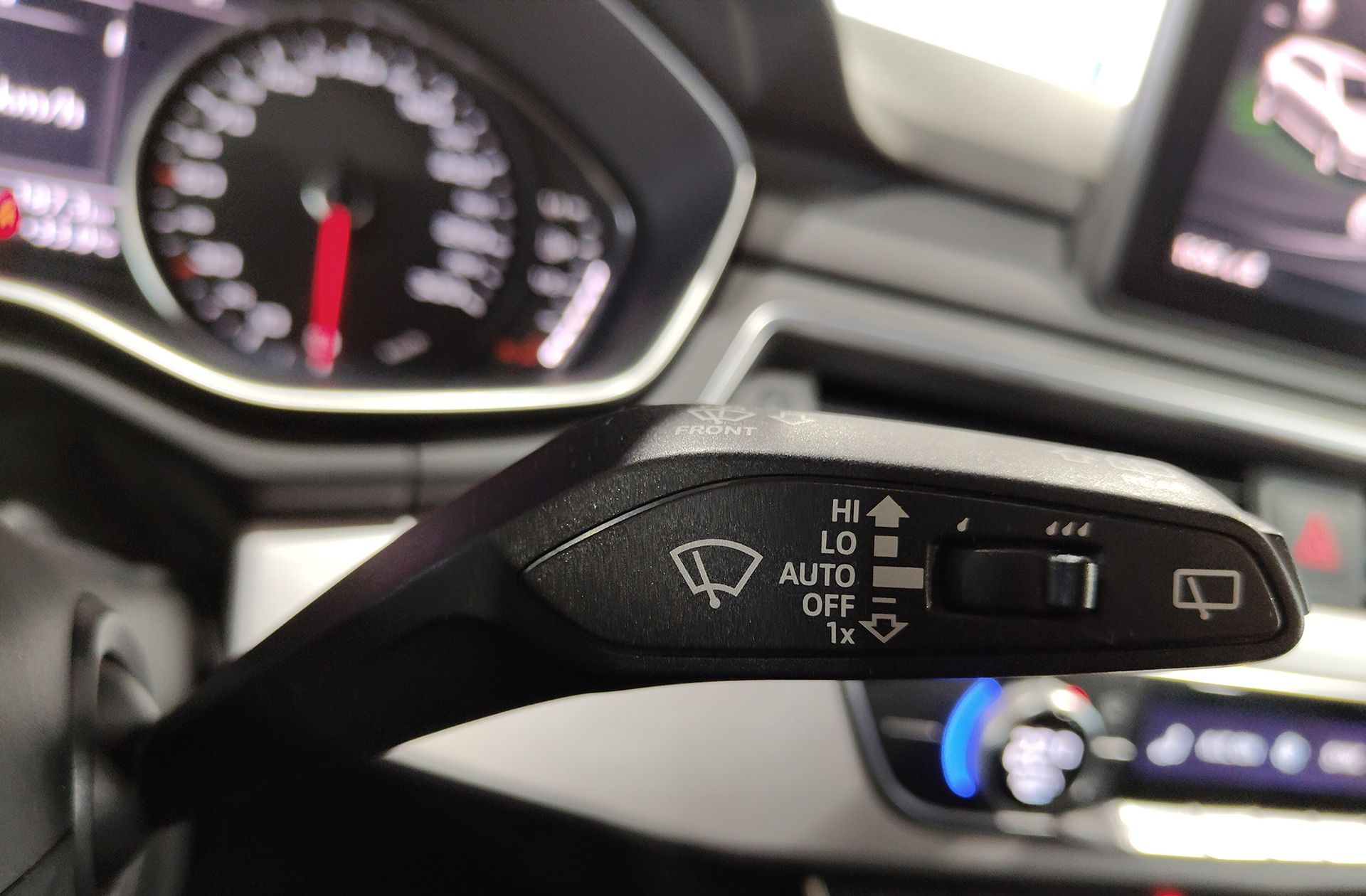 Audi A4 Avant S line 35 TDI S tronic - foto 34