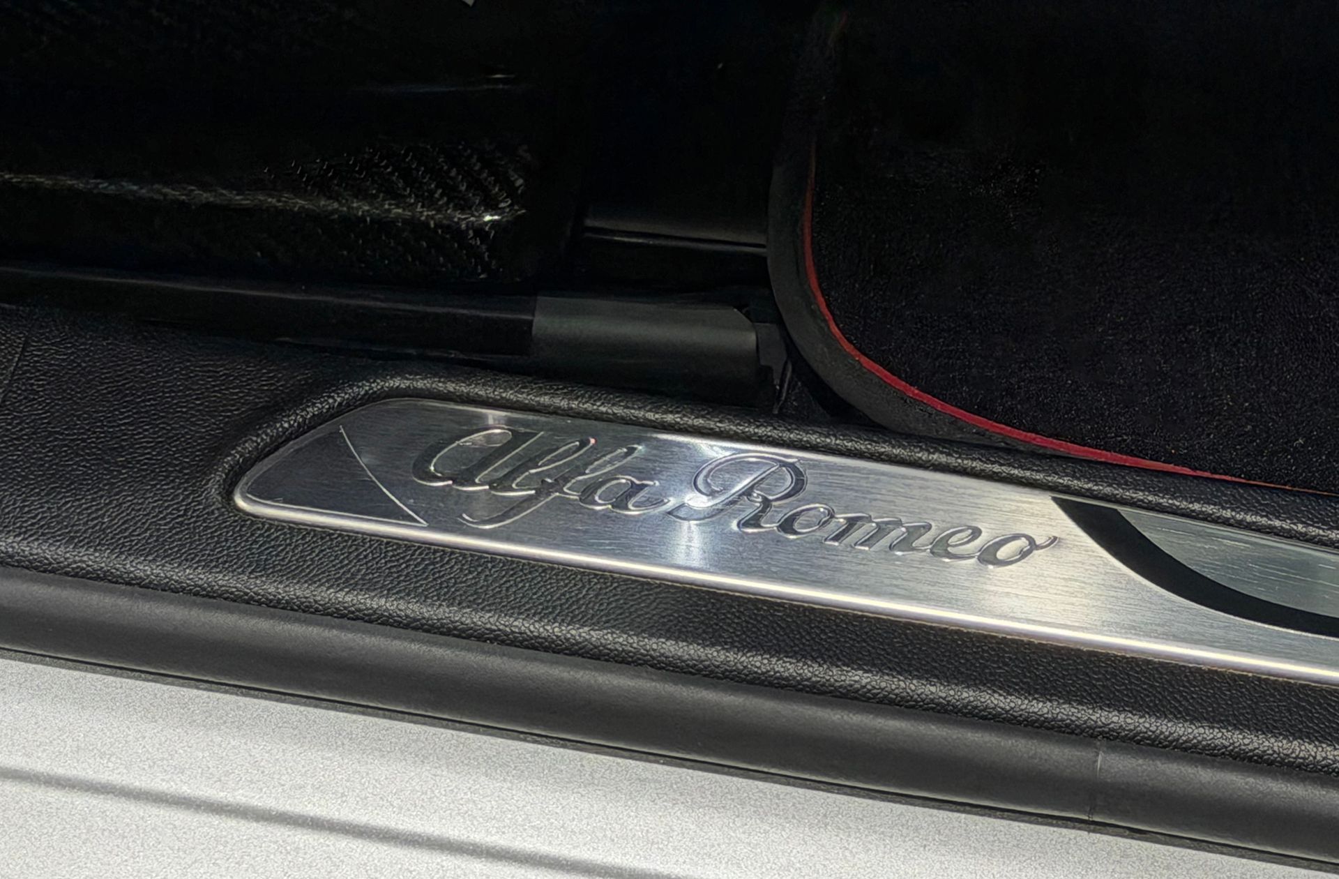 Alfa Romeo Giulia 2.9T V6 Quadrifoglio - foto 13