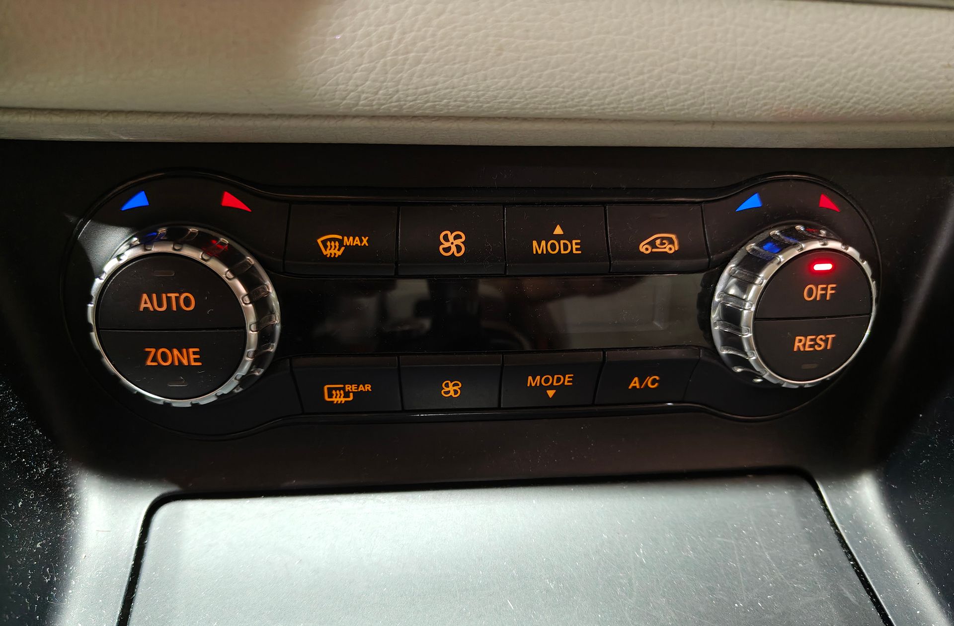 Mercedes-Benz GLA 200 CDI Style - foto 31