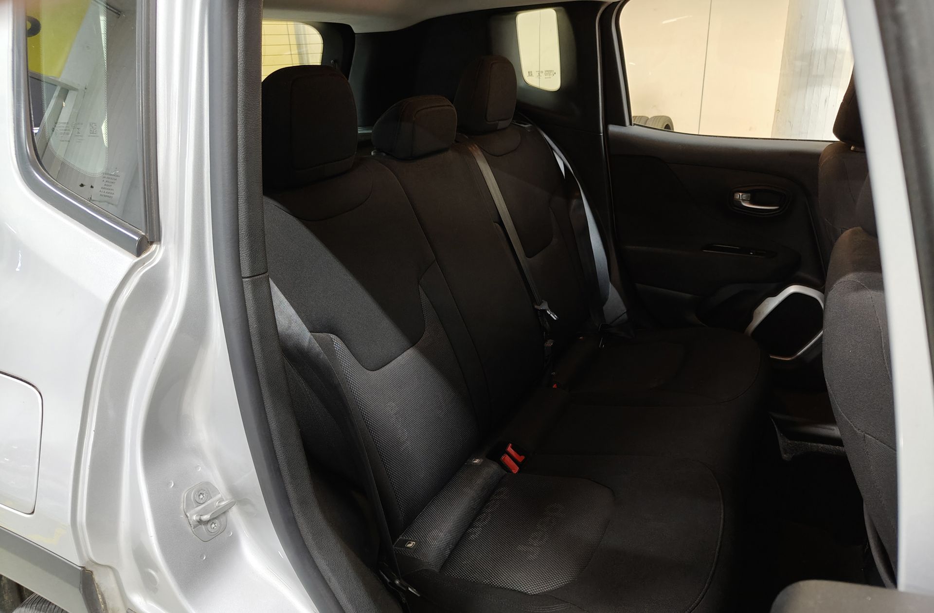 Jeep Renegade 1.4 MultiAir Longitude 4x2 - foto 13