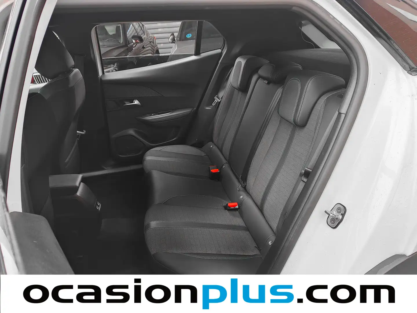 Foto Peugeot 2008 Peugeot 2008 PureTech 130 S&S Allure Pack (130 CV)