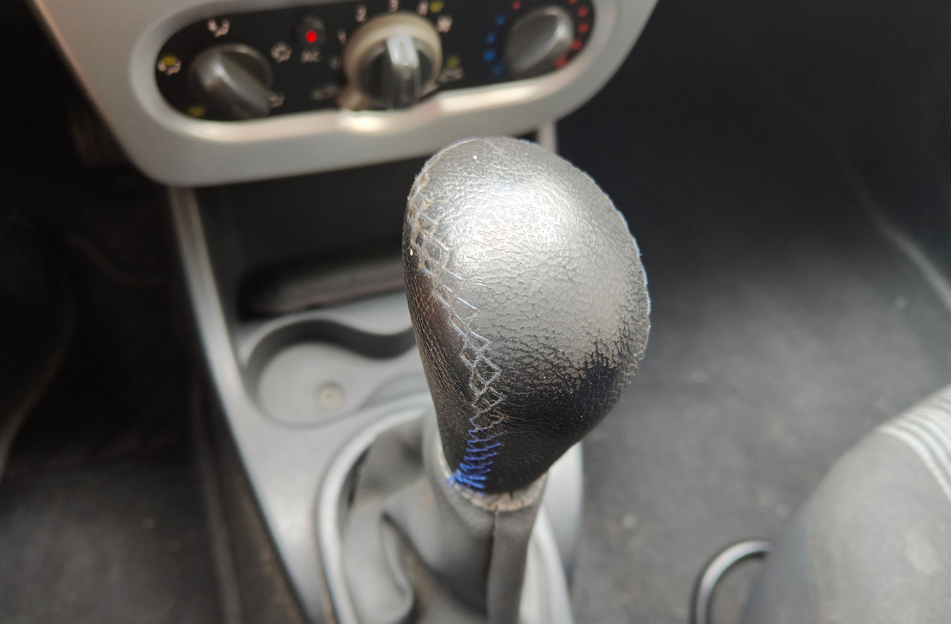 Dacia Sandero Laureate 1.2 - foto 5