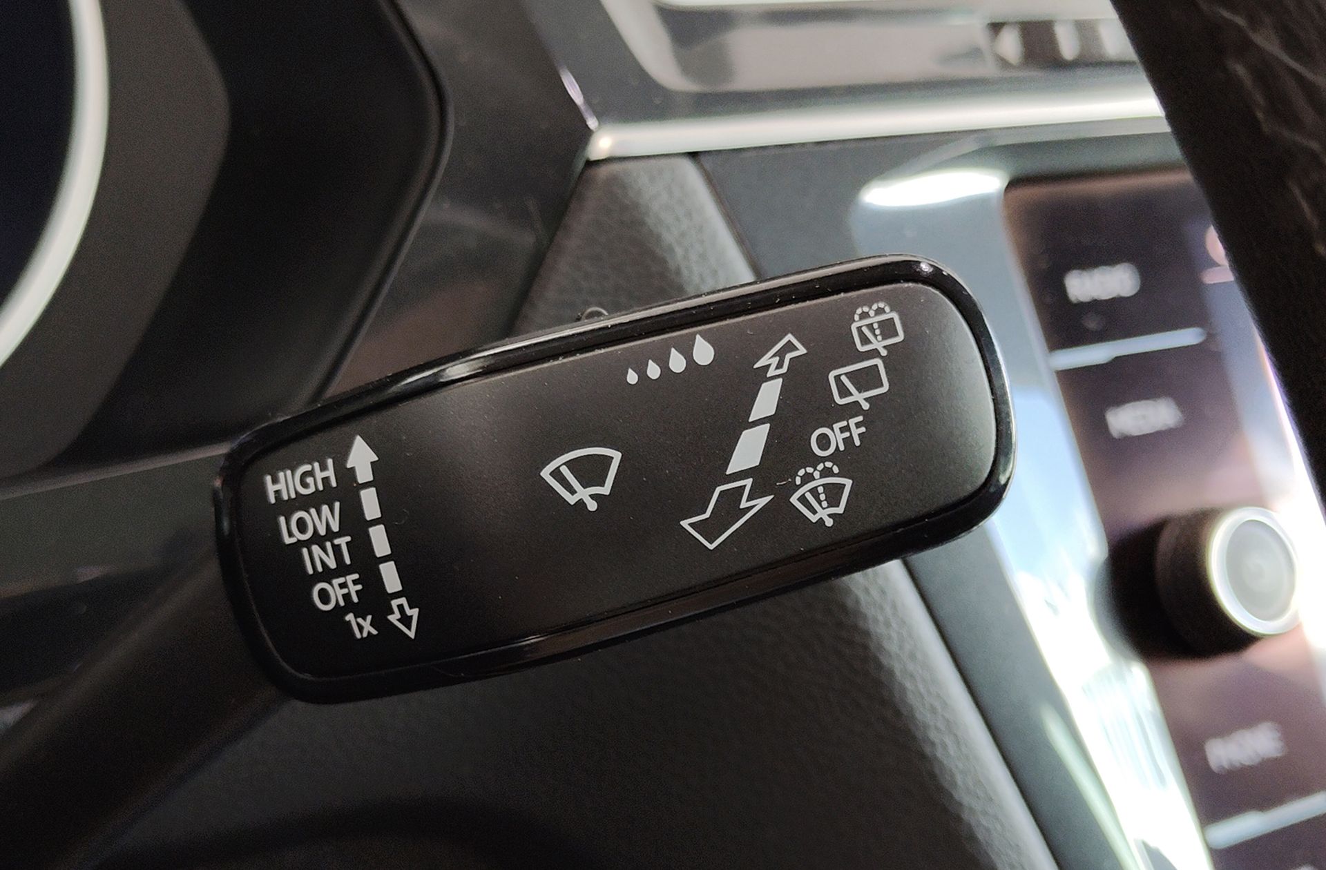 Volkswagen Tiguan Urban Sport 1.5 TSI DSG - foto 35