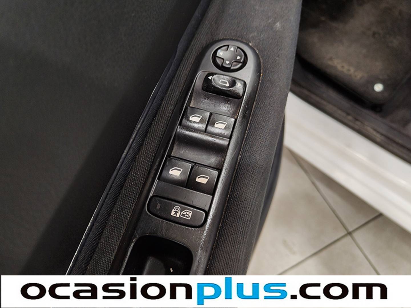 Foto Peugeot 5008 Peugeot 5008 1.6 e-HDI Blue Lion Active FAP ETG6 (115 CV) 7 Plazas