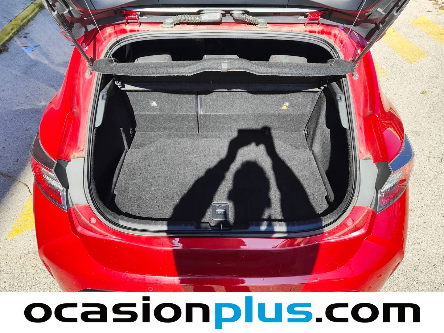 Foto Toyota Corolla Toyota Corolla 180H Advance E-CVT (180 CV)