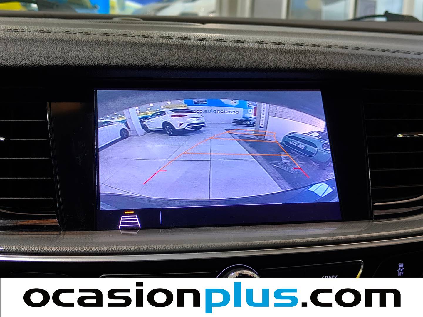 Equipamiento del Opel Insignia Opel Insignia Sports Tourer 1.6 CDTI S&S Selective Pro Auto (136 CV)