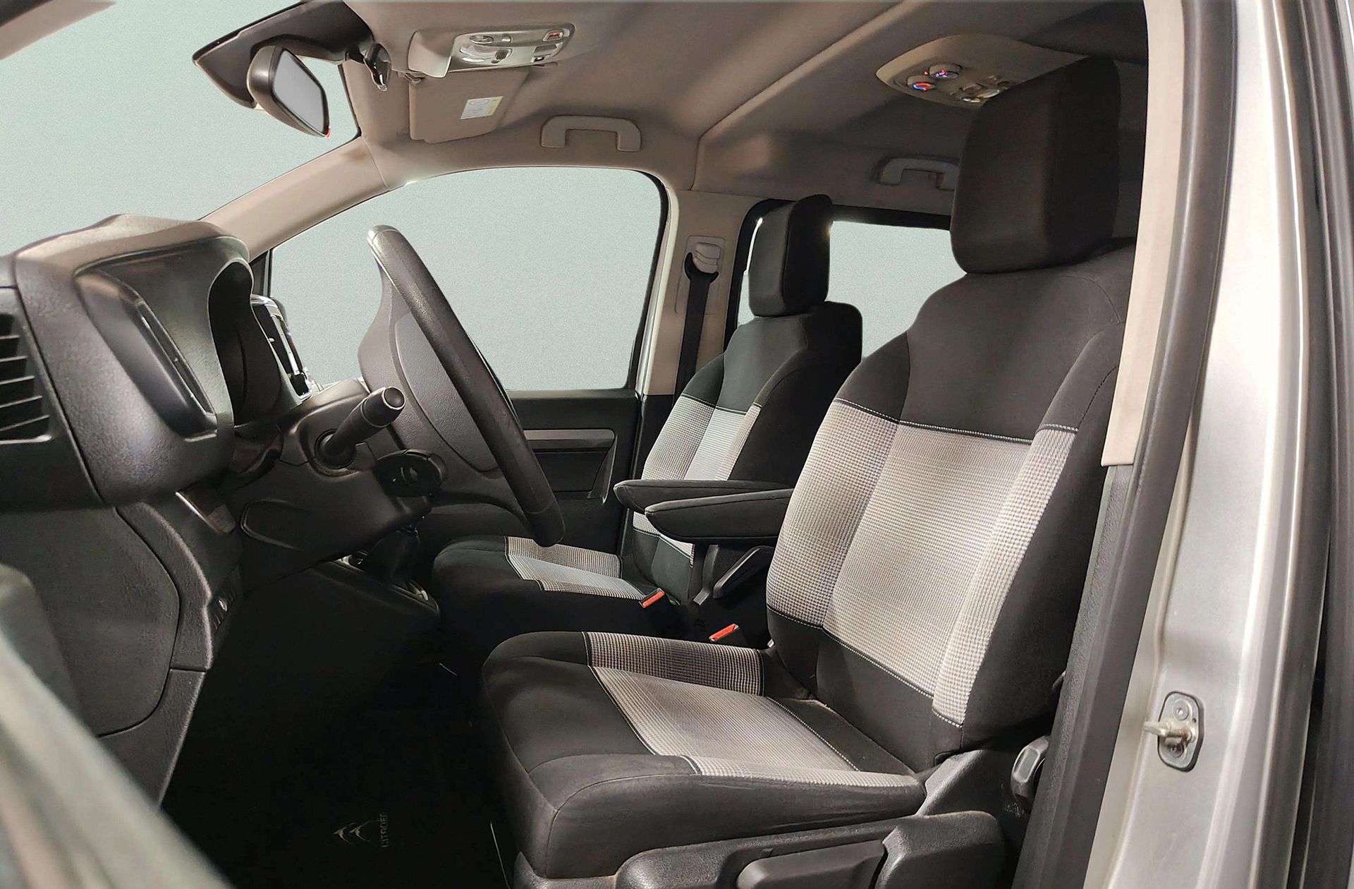 Citroën SpaceTourer BlueHDi 150 Feel Talla M 7 plazas - foto 13